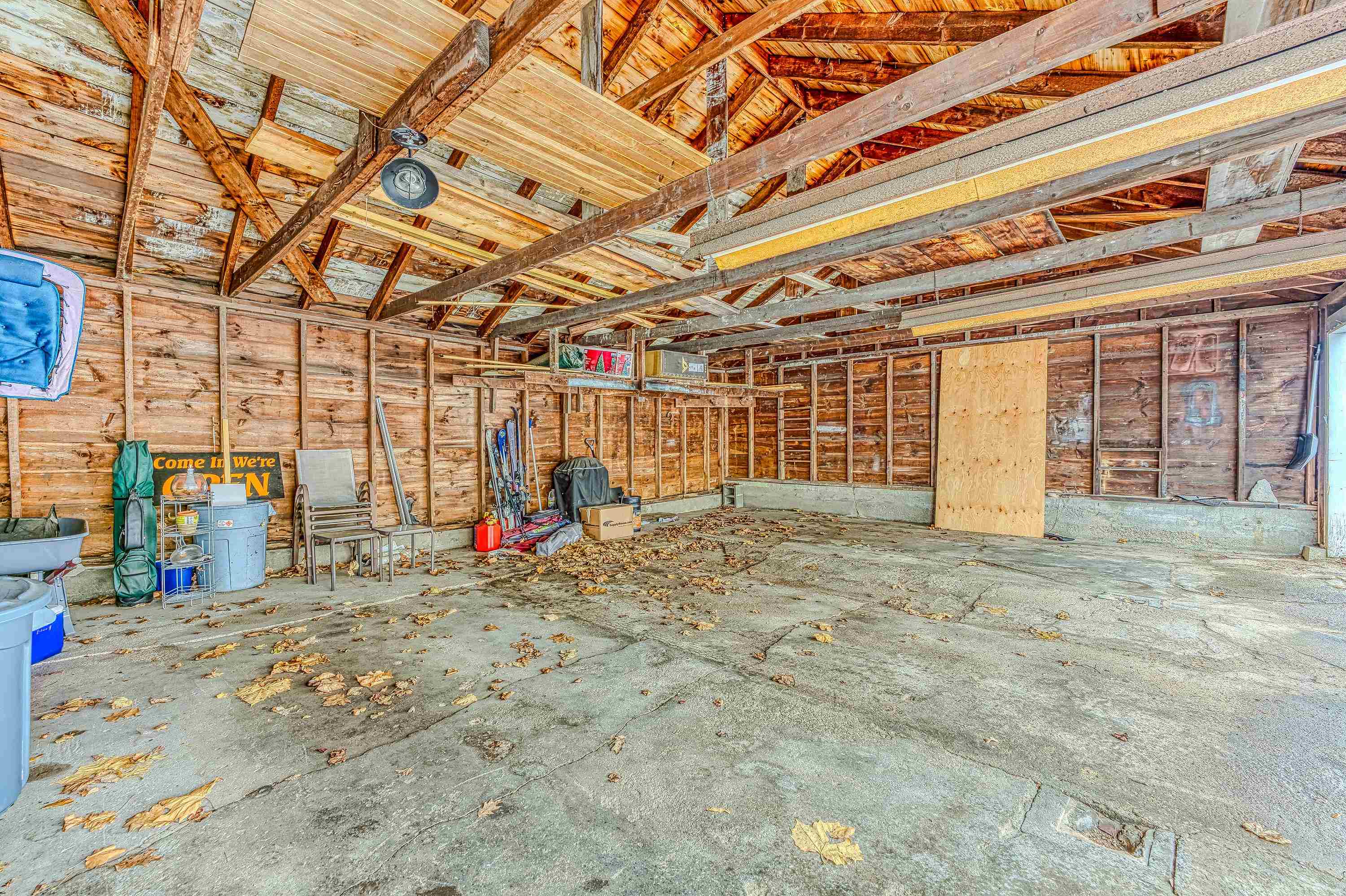 Dry storage space