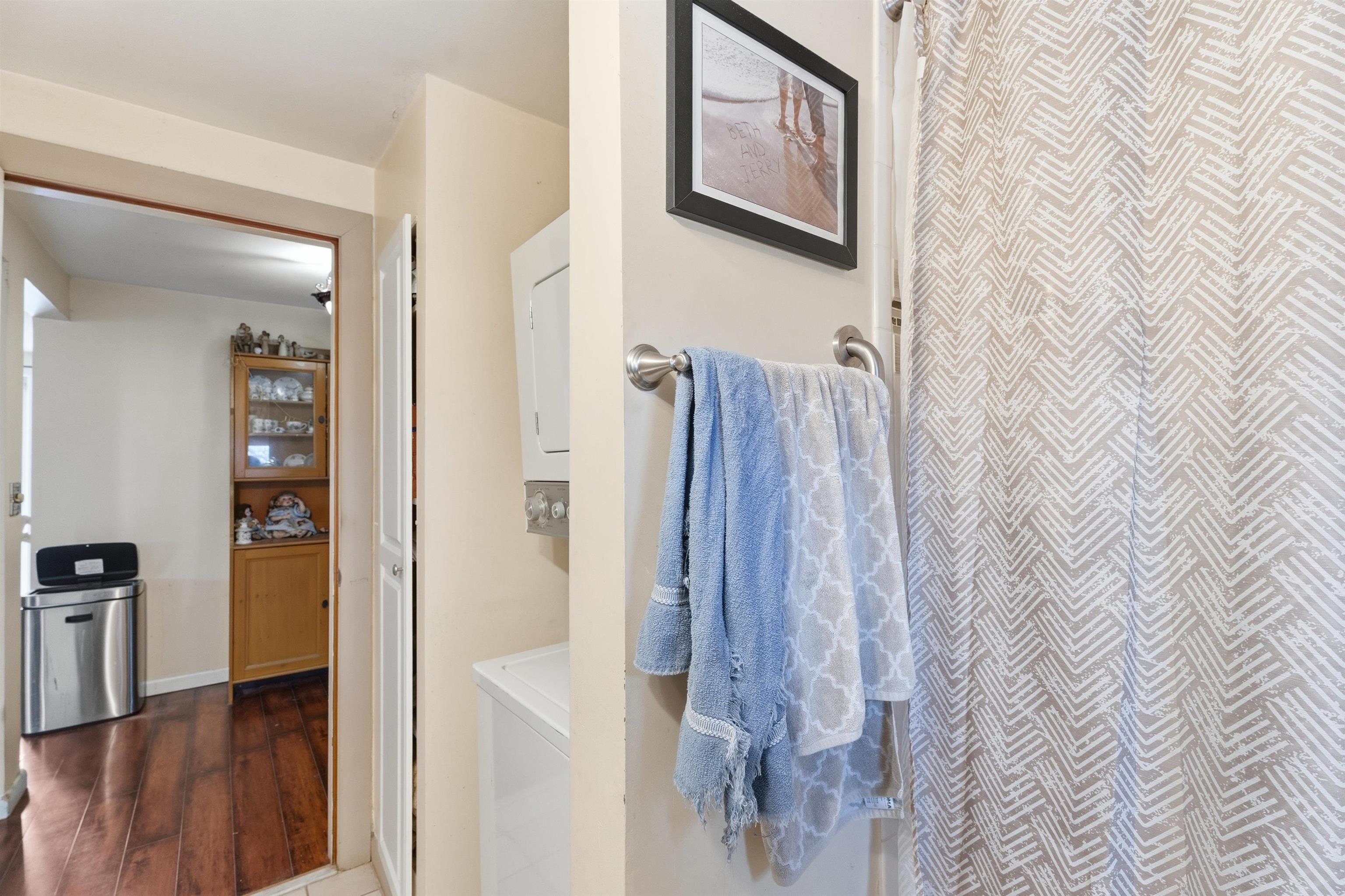 10 Saint Josephs Dr, Nashua, NH 03060