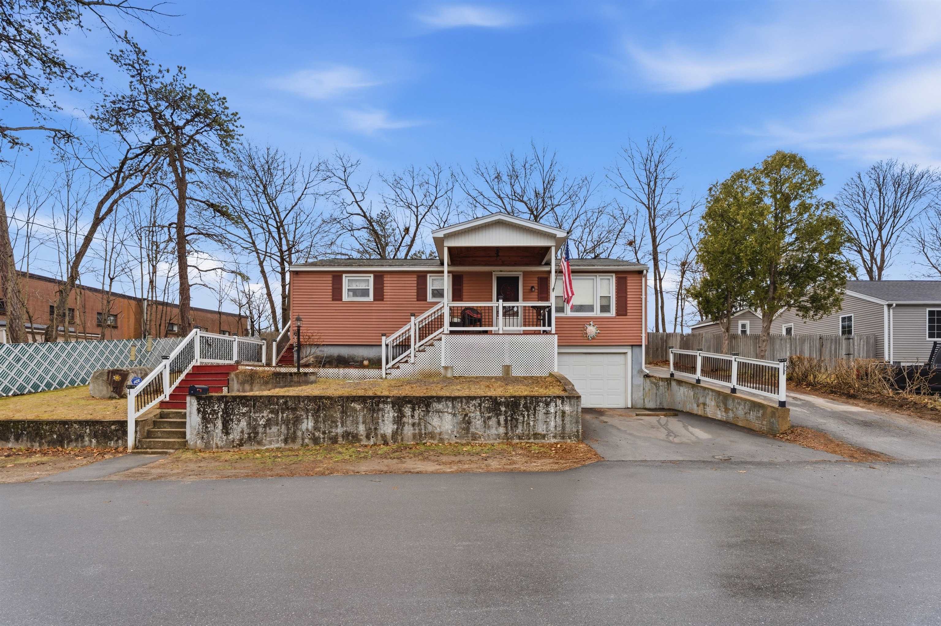 10 Saint Josephs Dr, Nashua, NH 03060