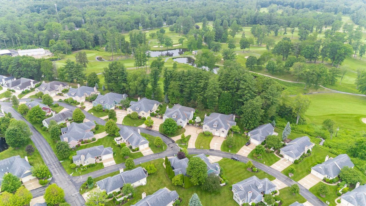 3 Kittanset Rd, Bedford, NH 03110