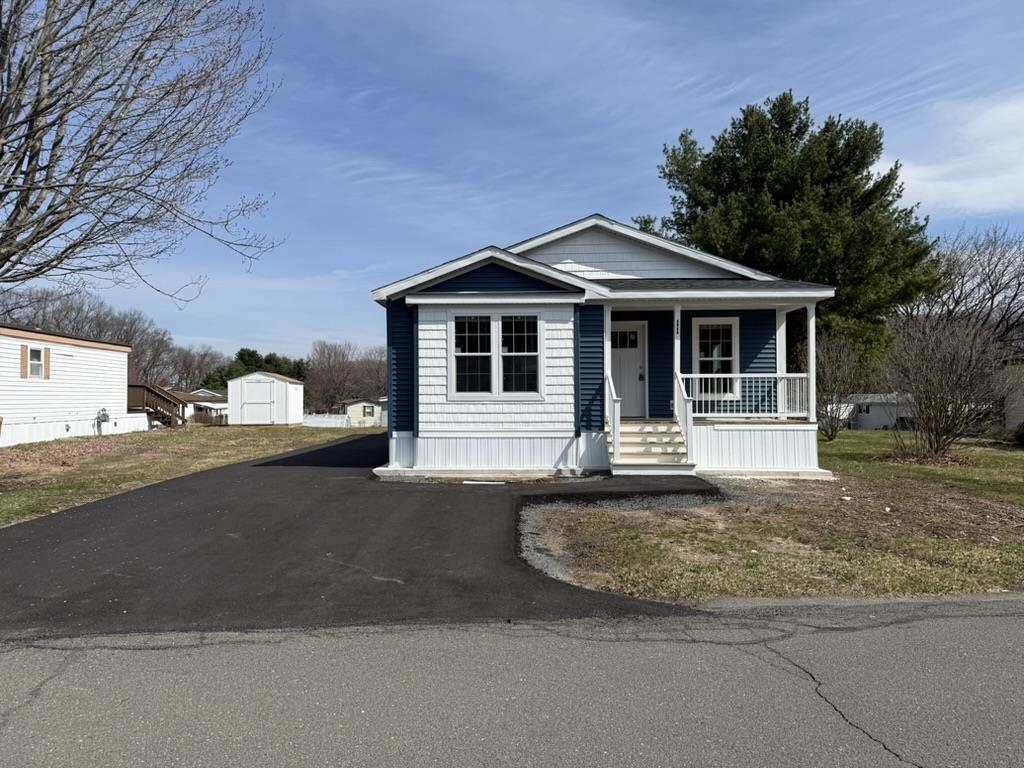 15 Alice Dr, Concord, NH 03303