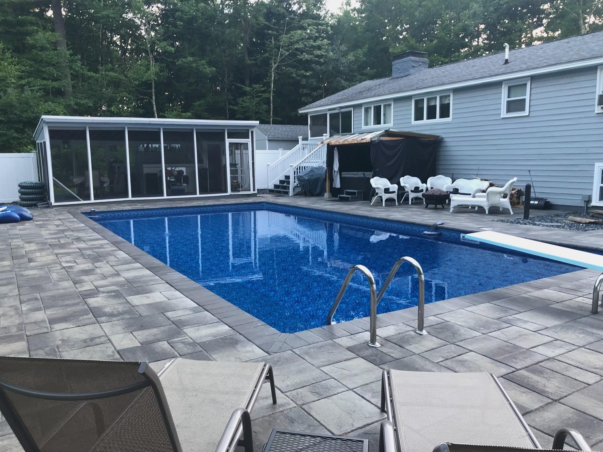 51 Margate Dr, Auburn, NH 03032