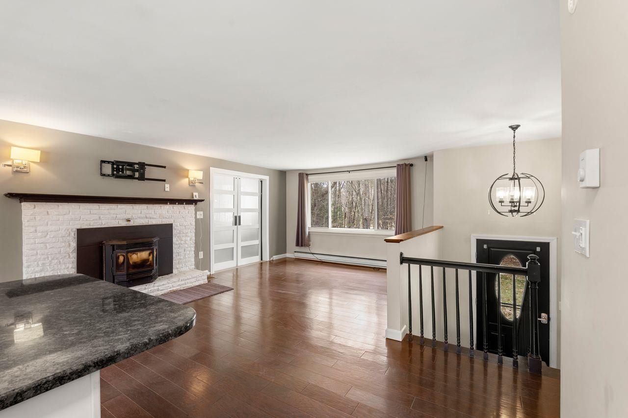 51 Margate Dr, Auburn, NH 03032