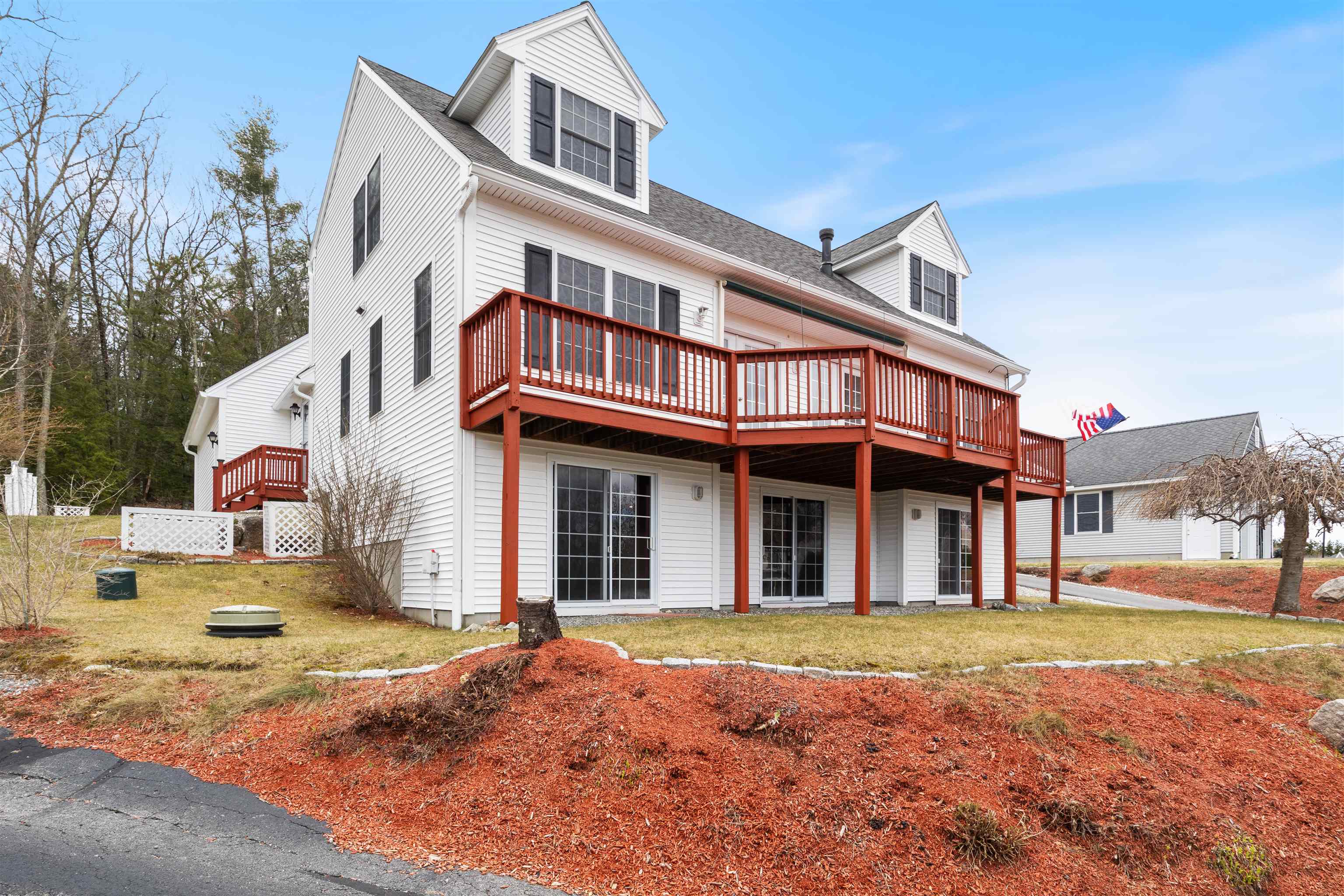 6 Lee An Dr, Milford, NH 03055