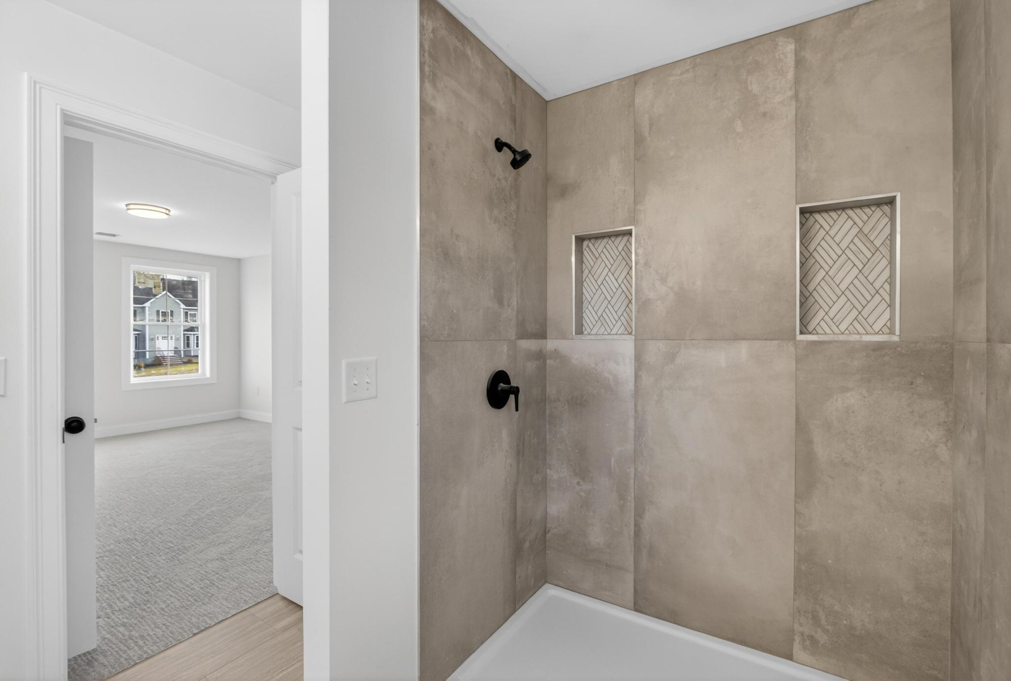 10 Blaisdell Ct, Raymond, NH 03077