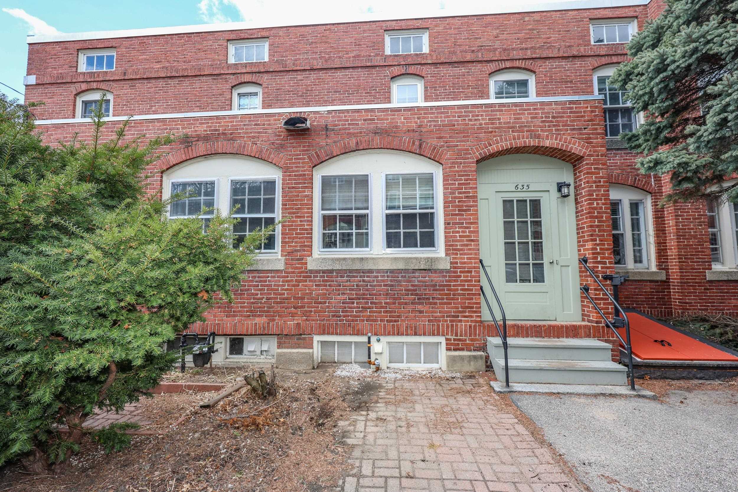 635 Canal St, Manchester, NH 03101