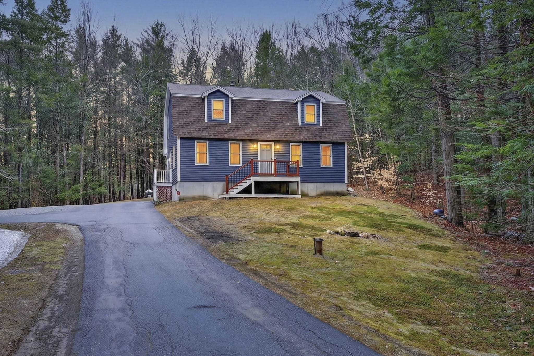 6 Fox Ridge Rd, Epping, NH 03042