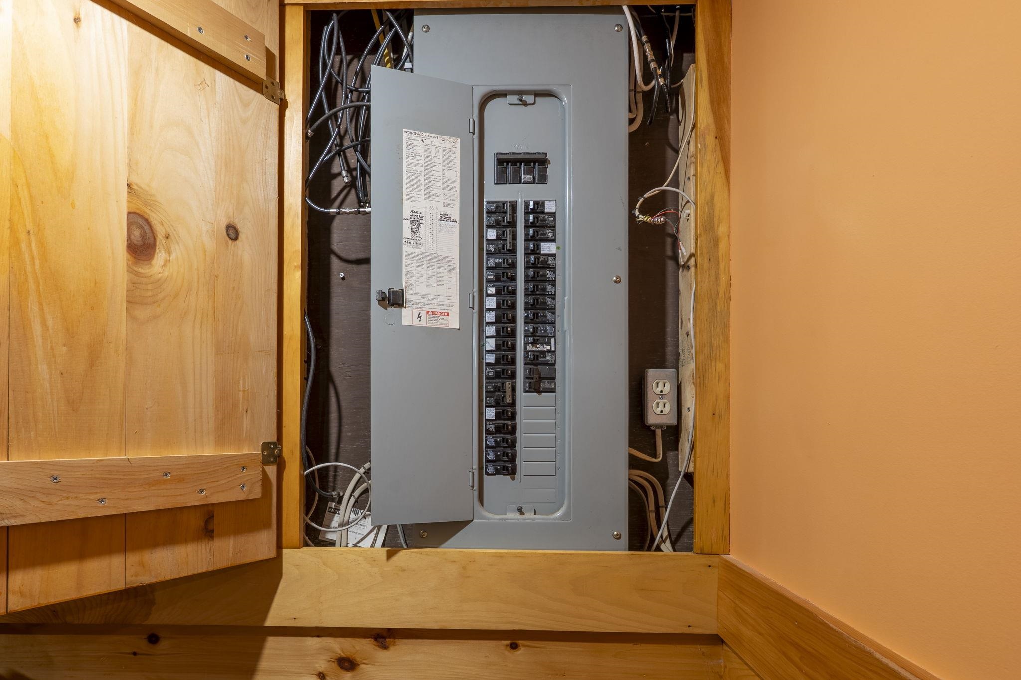 6 Fox Ridge Rd, Epping, NH 03042