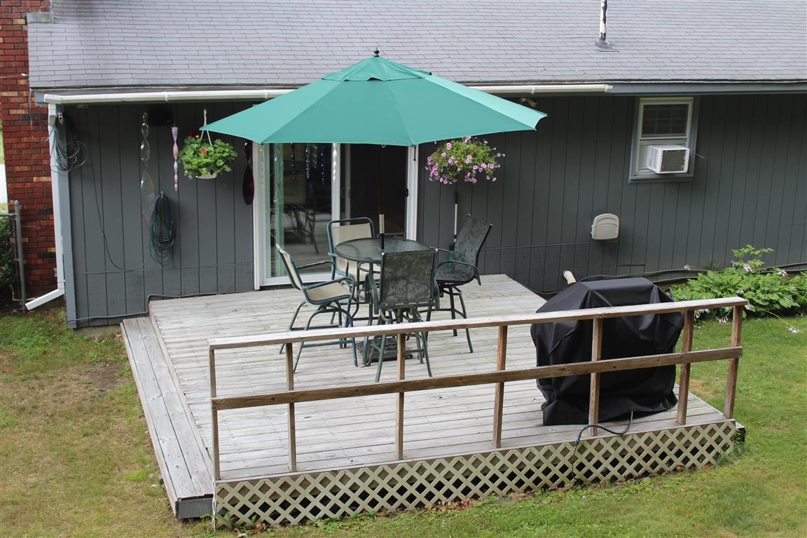 22 Jacqueline Ave, Claremont, NH 03743