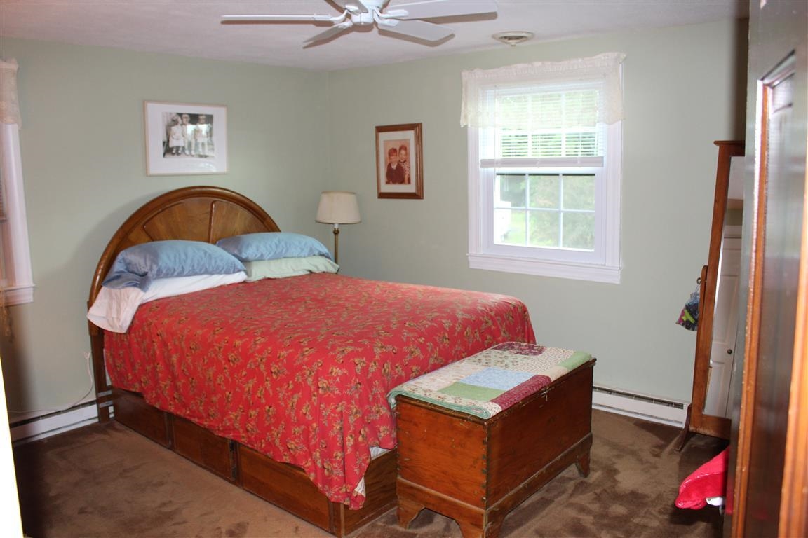 22 Jacqueline Ave, Claremont, NH 03743