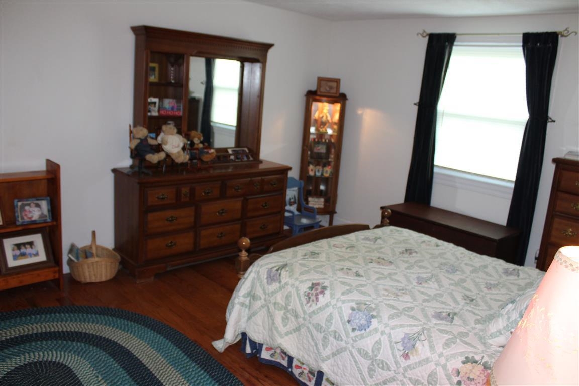 22 Jacqueline Ave, Claremont, NH 03743