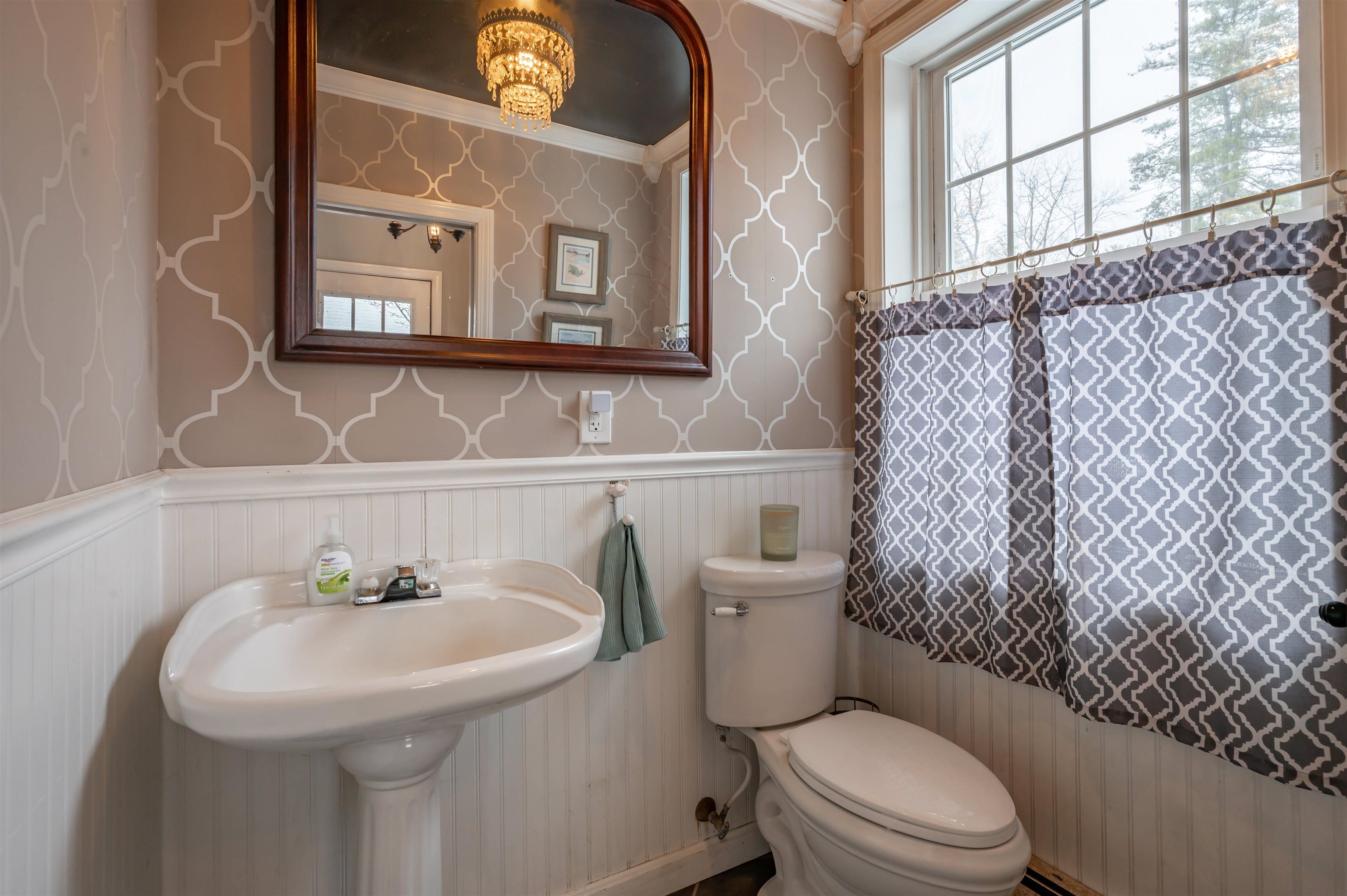 133 Raymond Rd, Deerfield, NH 03037