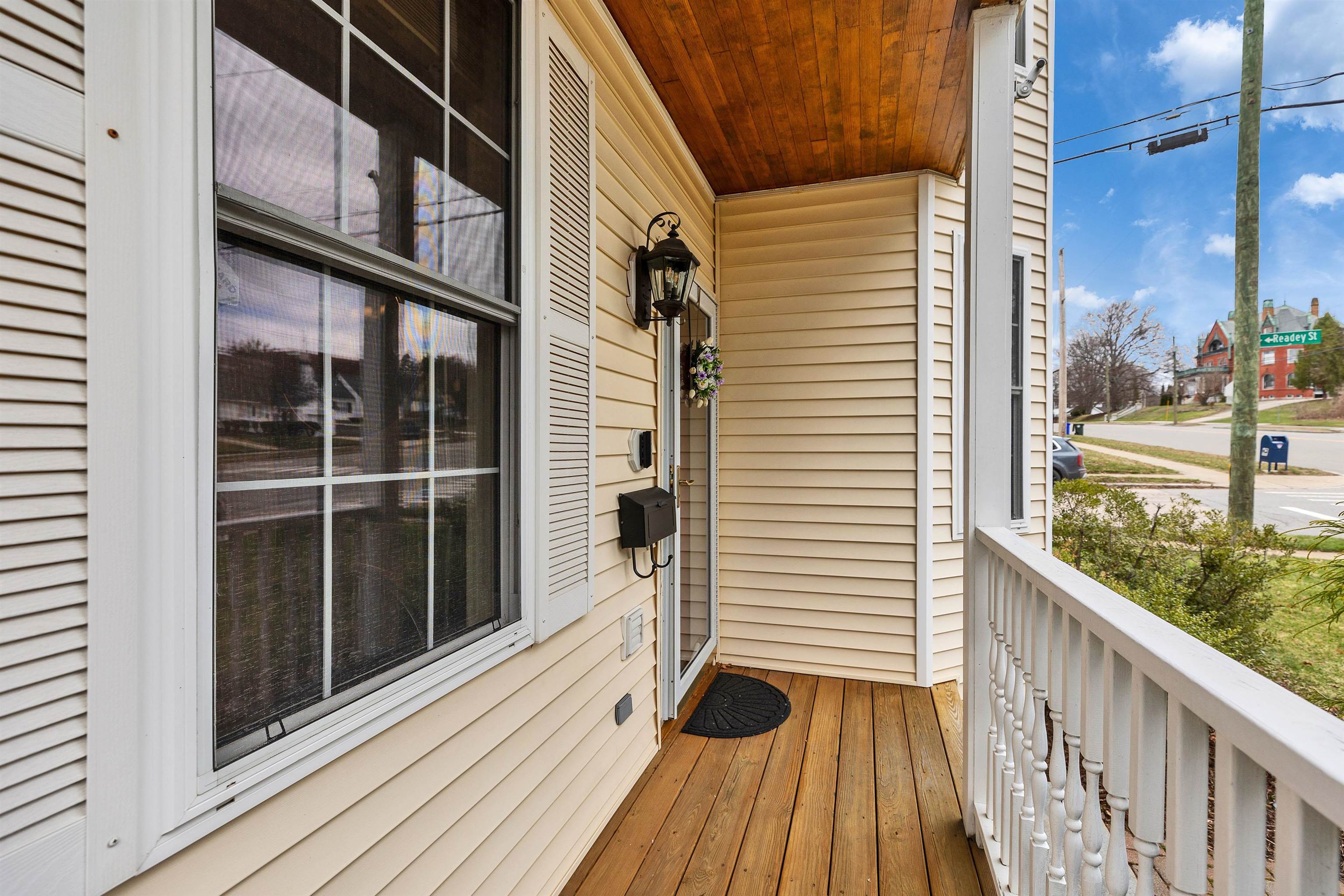 2246 Elm St, Manchester, NH 03104