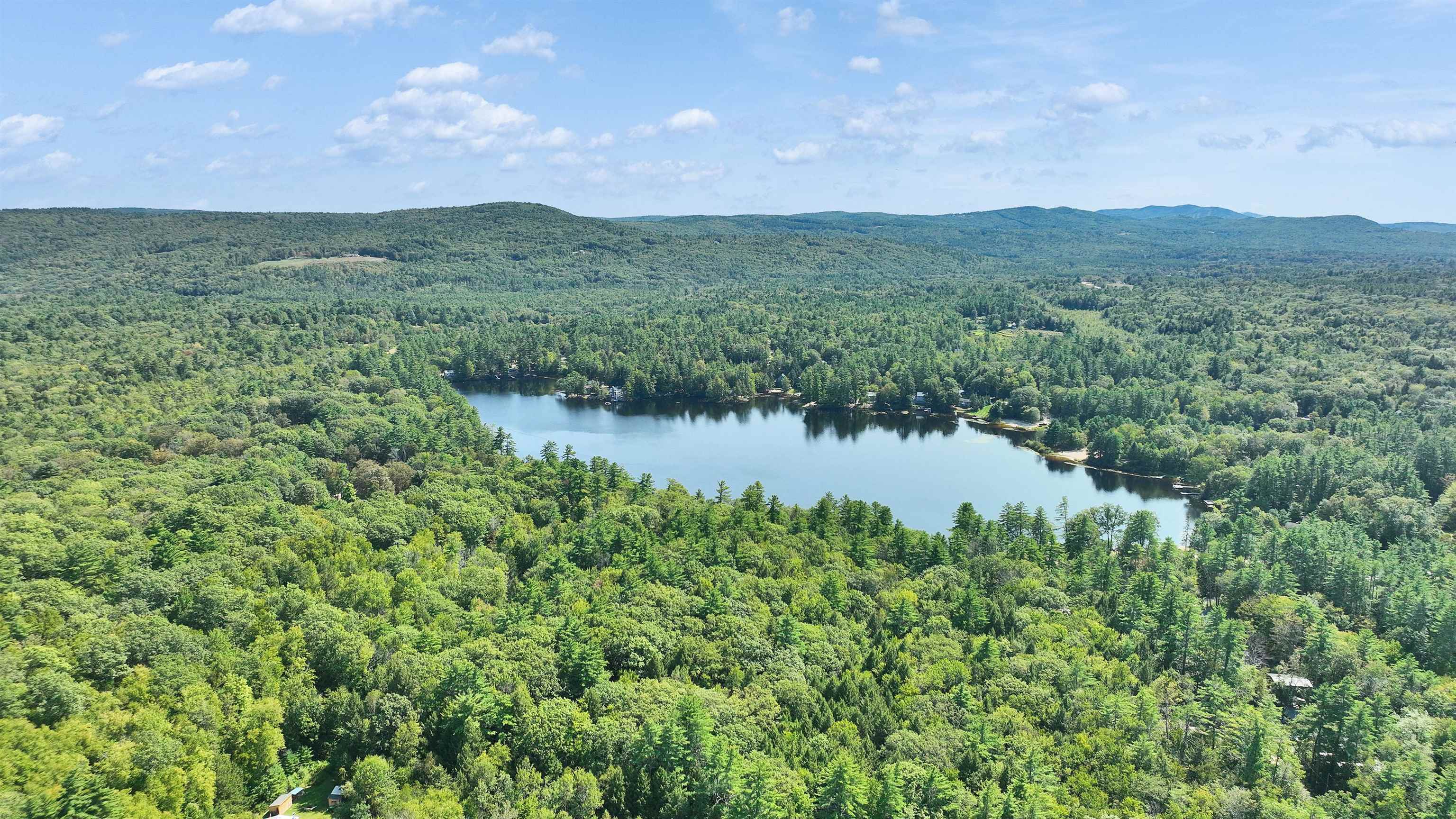 51 Megan Ln, Hillsborough, NH 03244