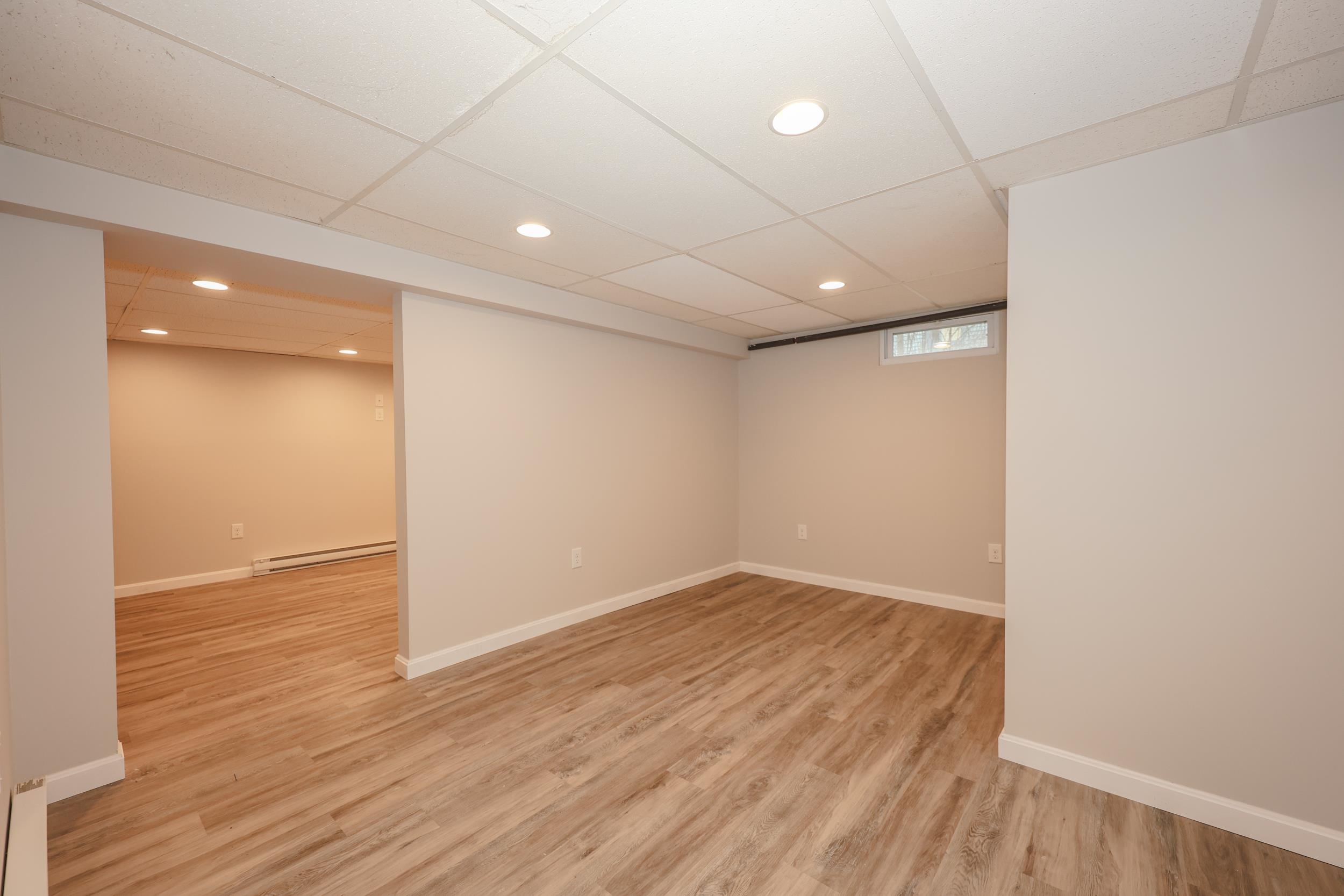 29 Nightingale Rd, Nashua, NH 03062