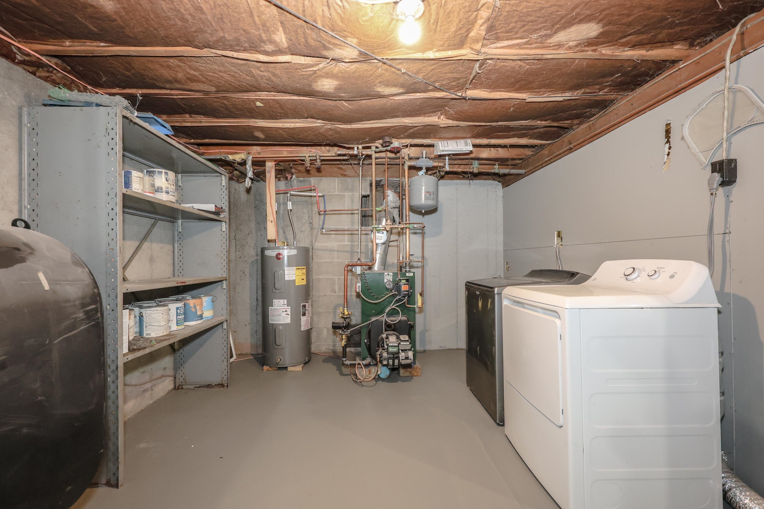 29 Nightingale Rd, Nashua, NH 03062