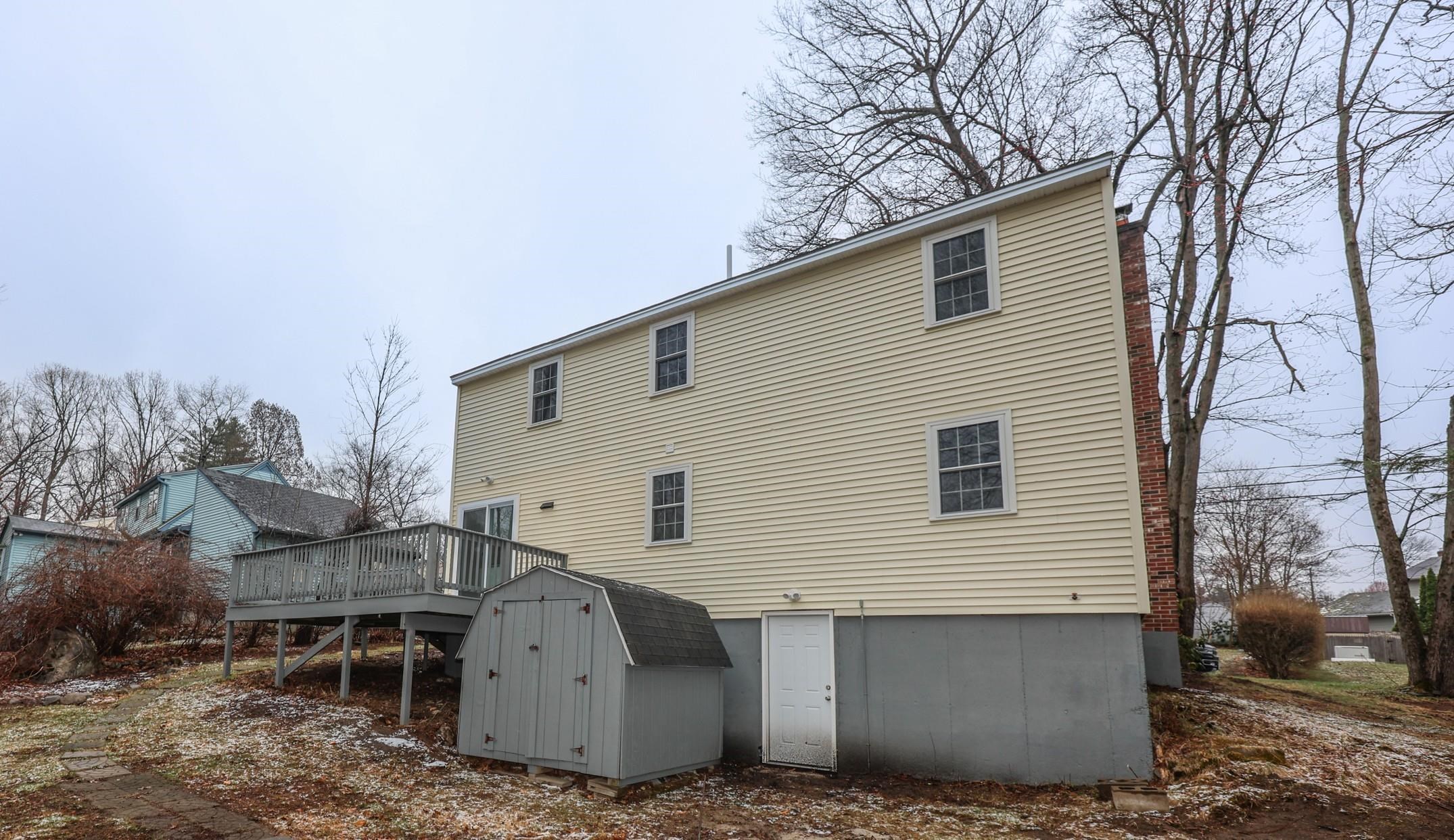 29 Nightingale Rd, Nashua, NH 03062