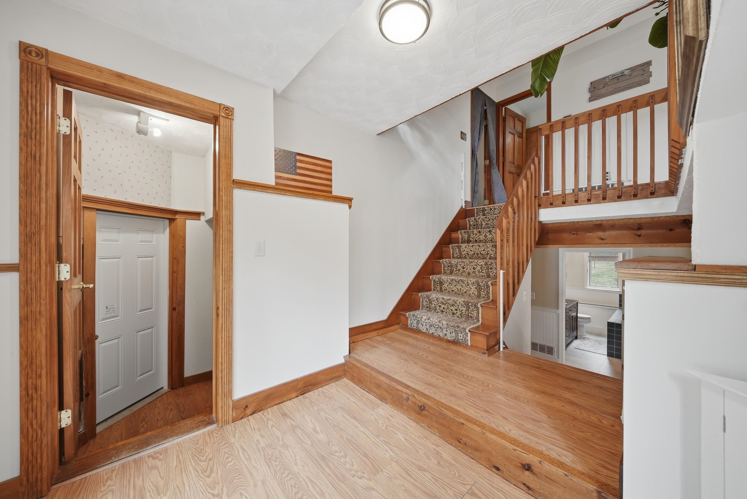 84 Butterfield Mill Rd, New Boston, NH 03070