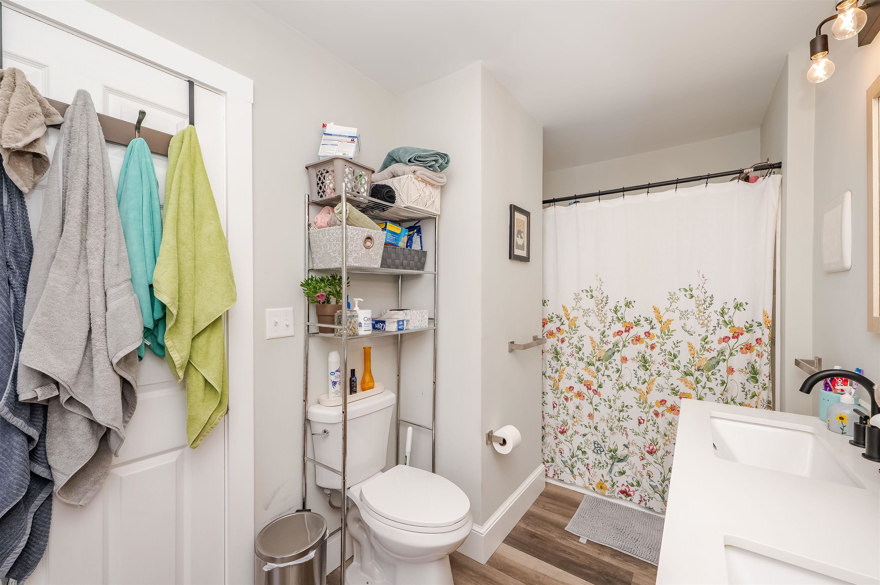 26 Cushing St, Dover, NH 03820