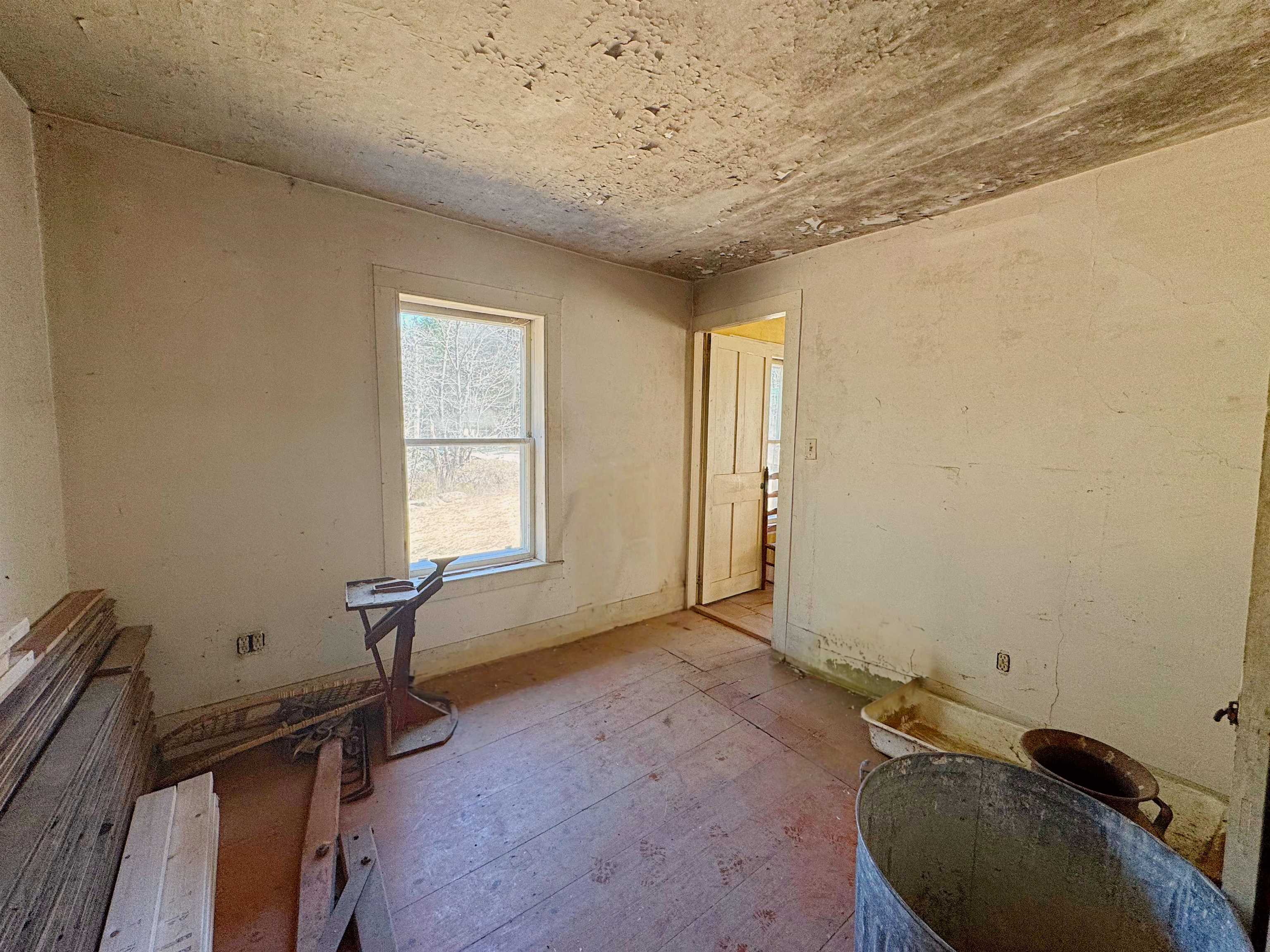 83 Clark Rd, Acworth, NH 03601