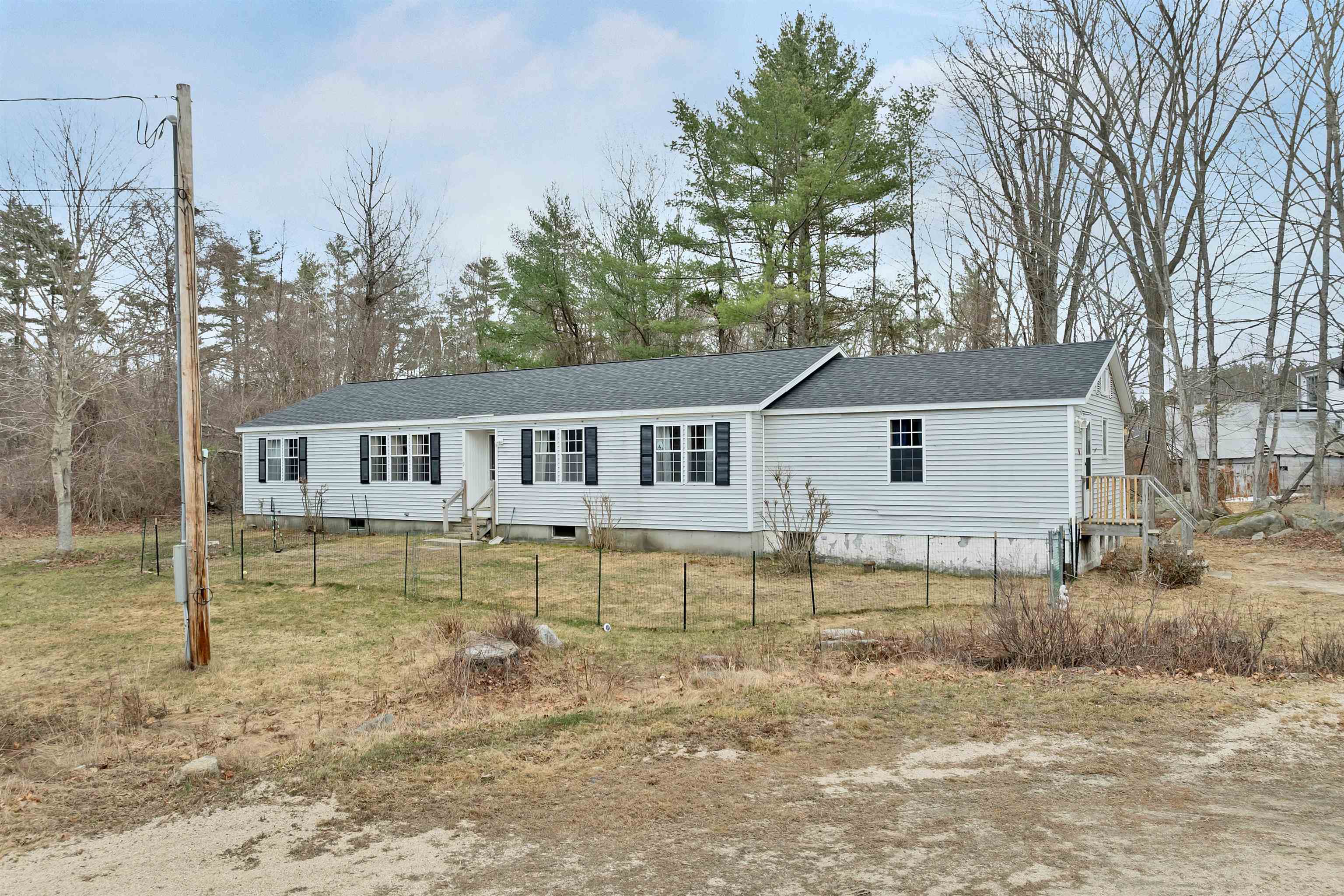 9 Hemlock Dr, Wolfeboro, NH 03894