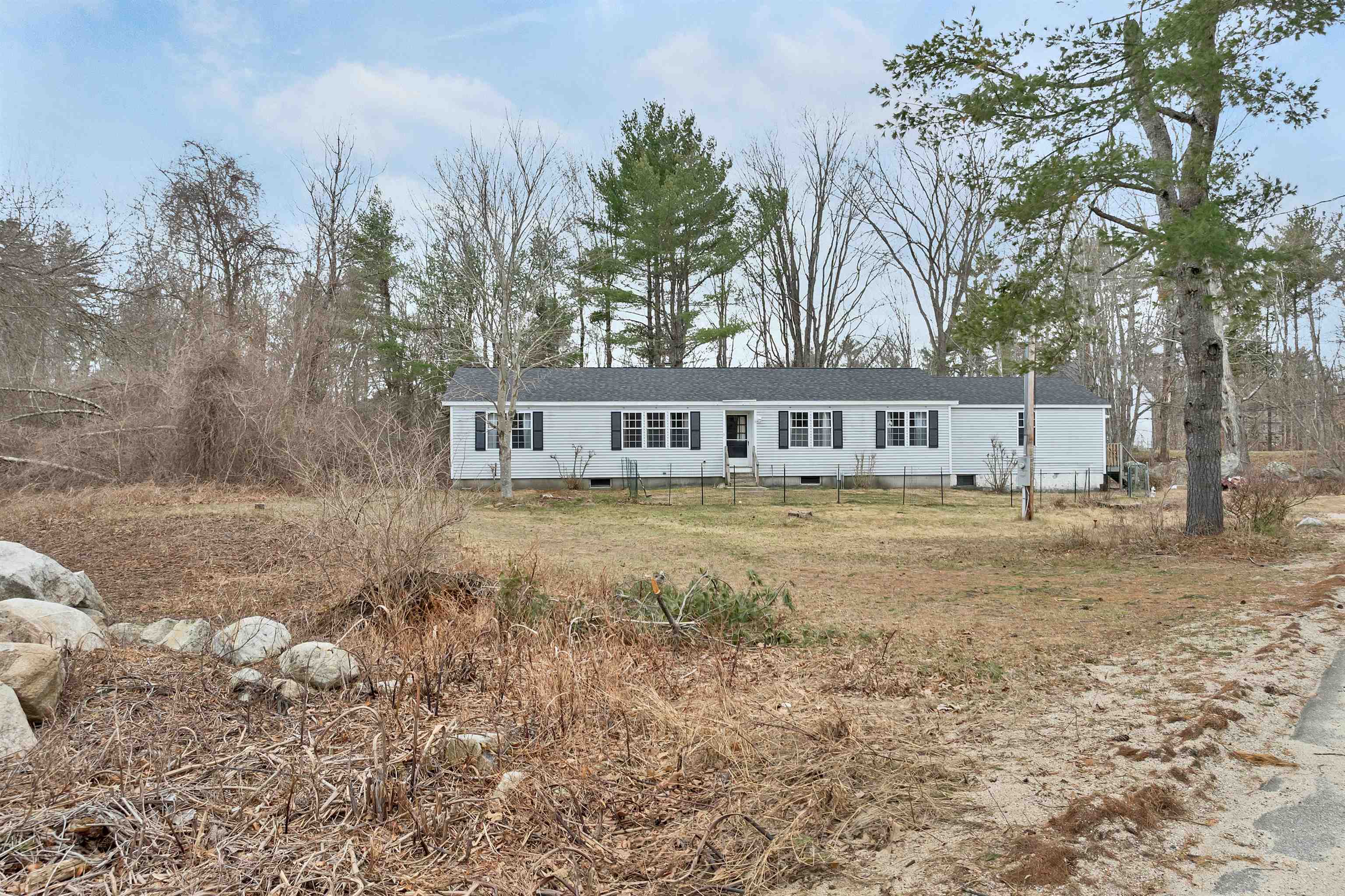 9 Hemlock Dr, Wolfeboro, NH 03894