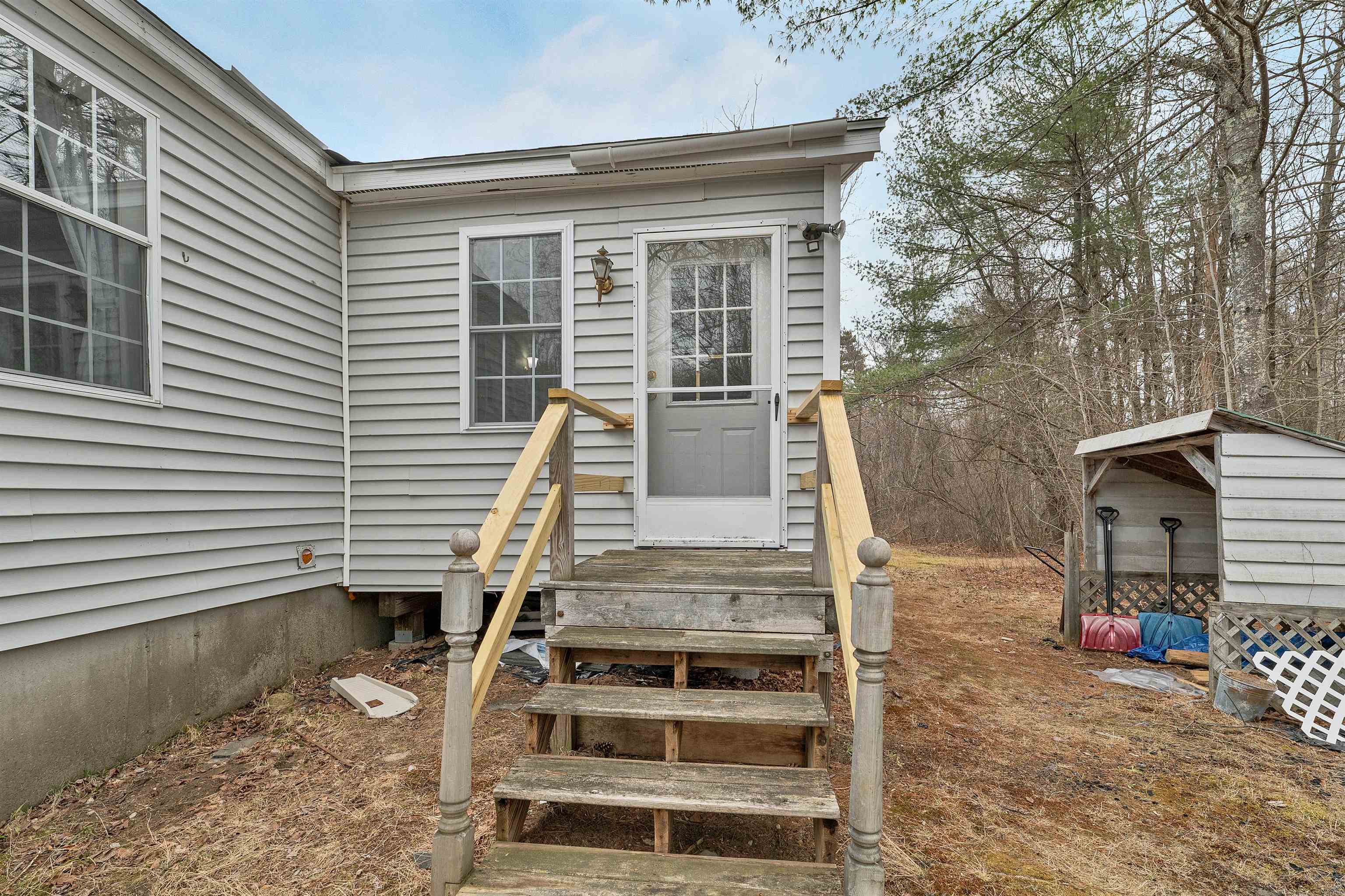 9 Hemlock Dr, Wolfeboro, NH 03894