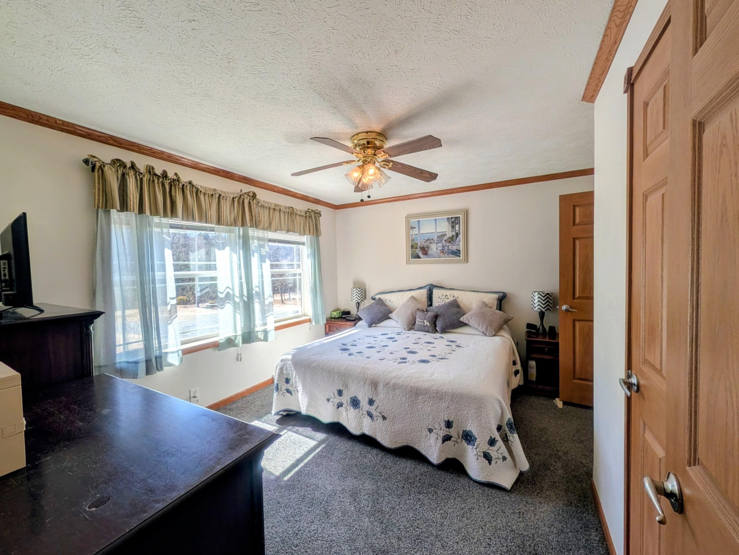 38 Keyes Hollow Rd, Lempster, NH 03605