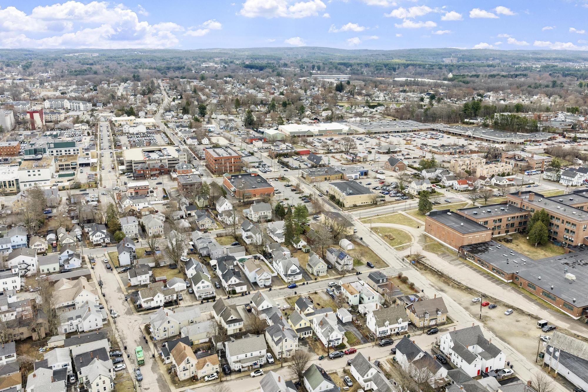 5 Middle St, Nashua, NH 03060-9998