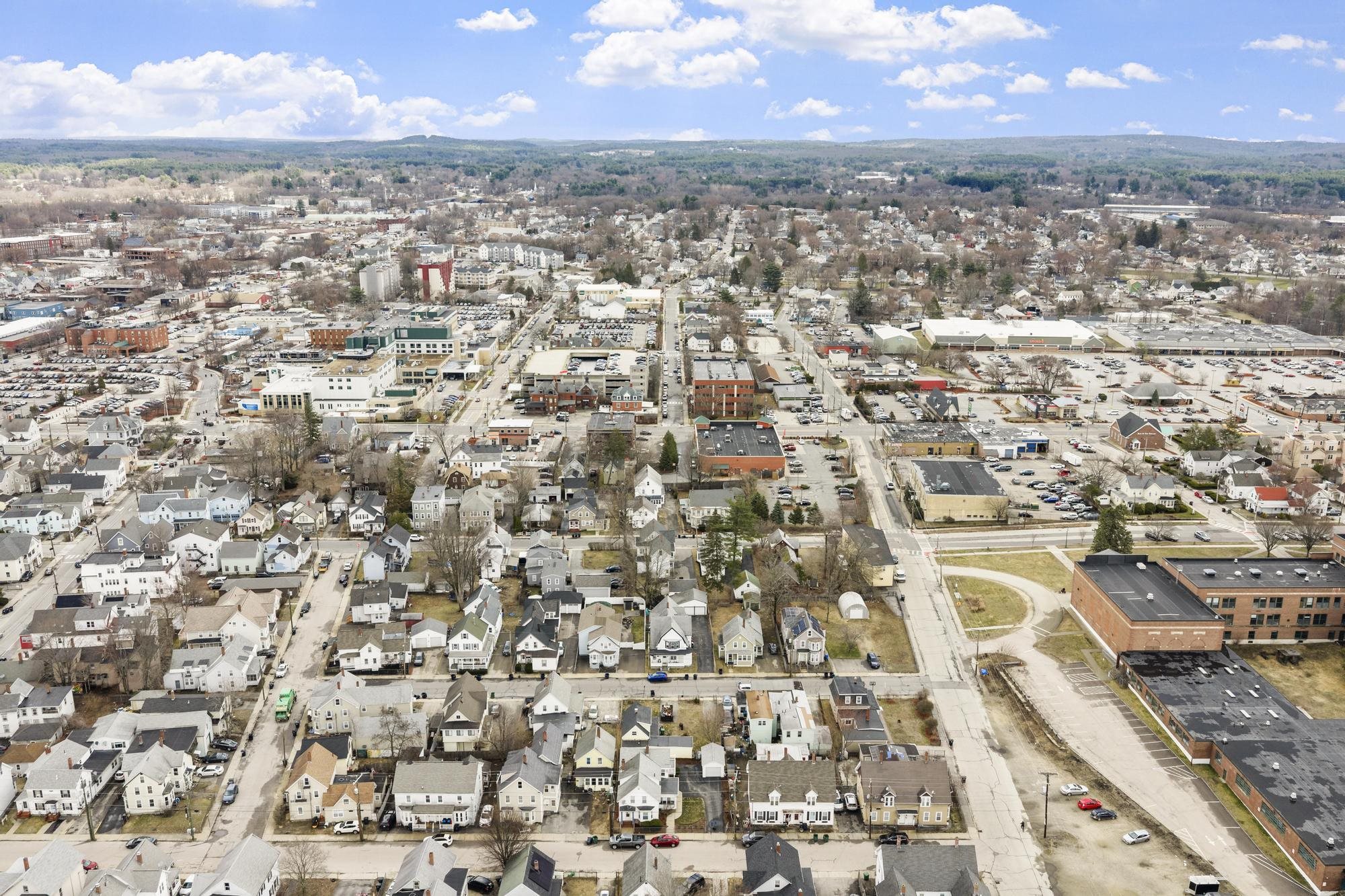 5 Middle St, Nashua, NH 03060-9998