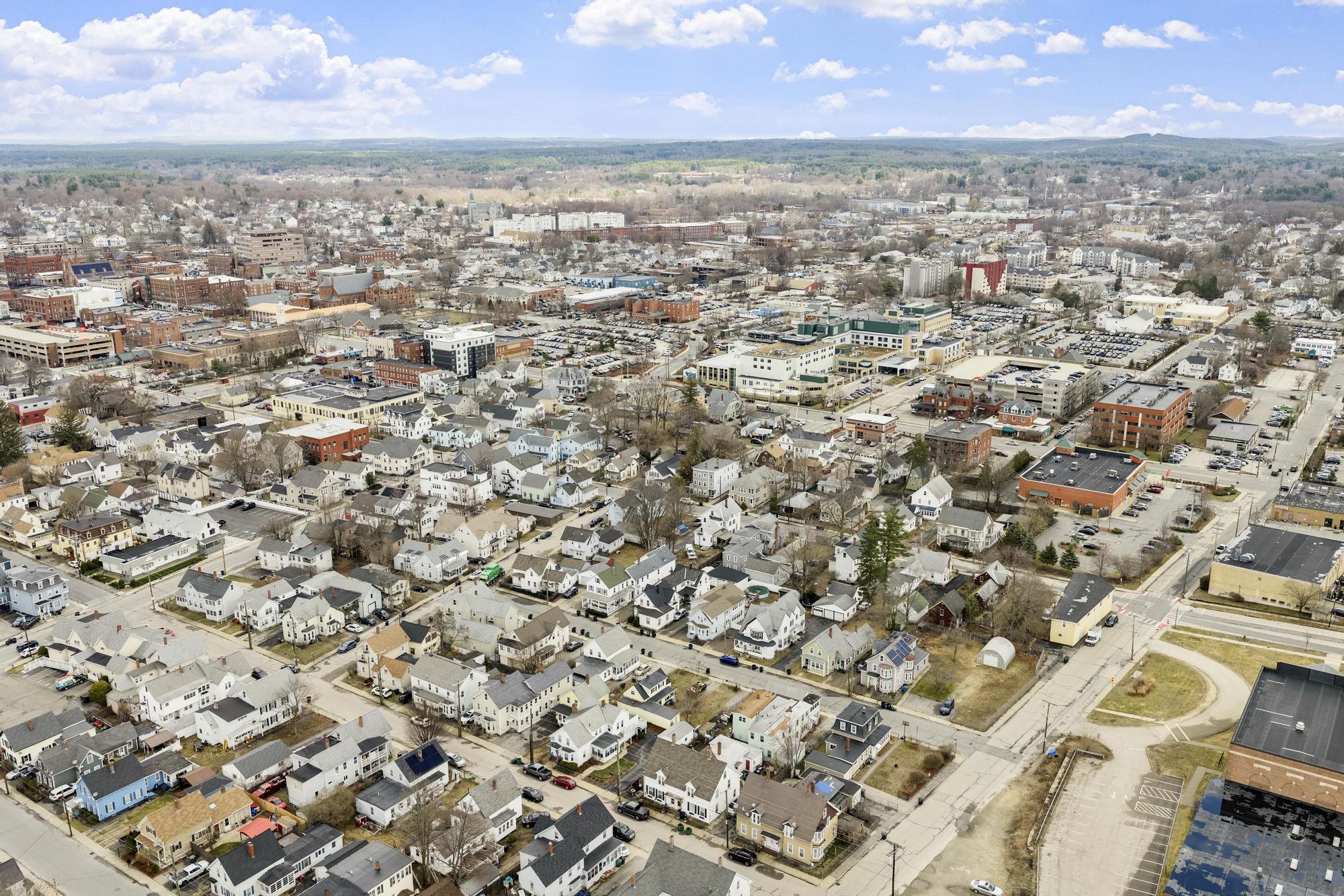 5 Middle St, Nashua, NH 03060-9998