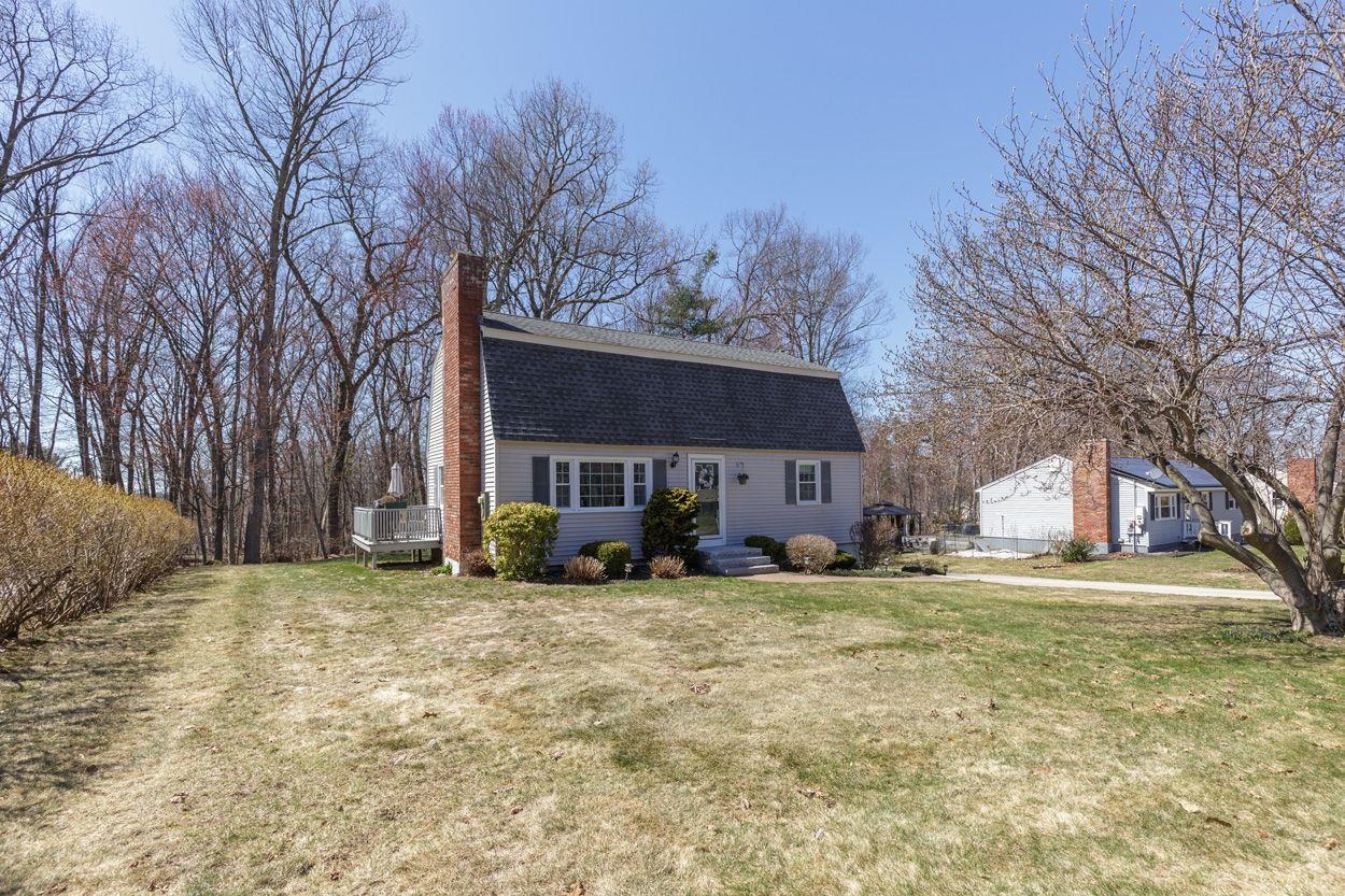 27 Bedard Ave, Derry, NH 03038