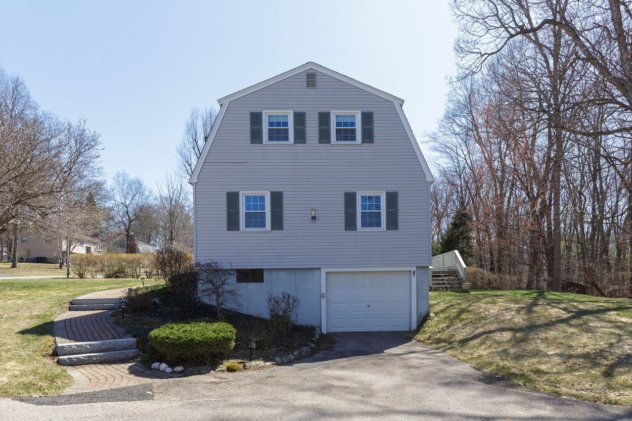 27 Bedard Ave, Derry, NH 03038