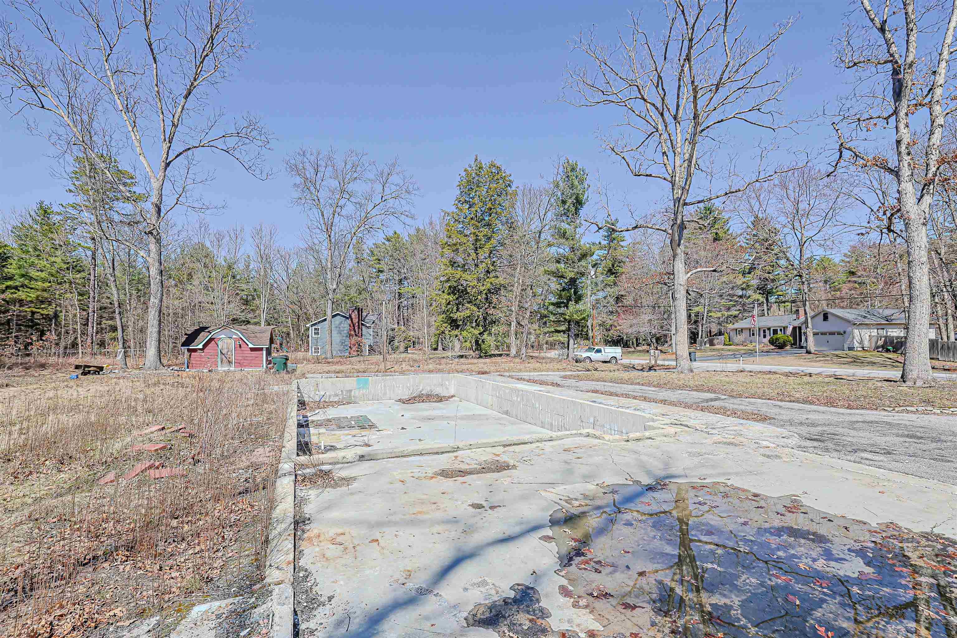 12 Winter Cir, Litchfield, NH 03052