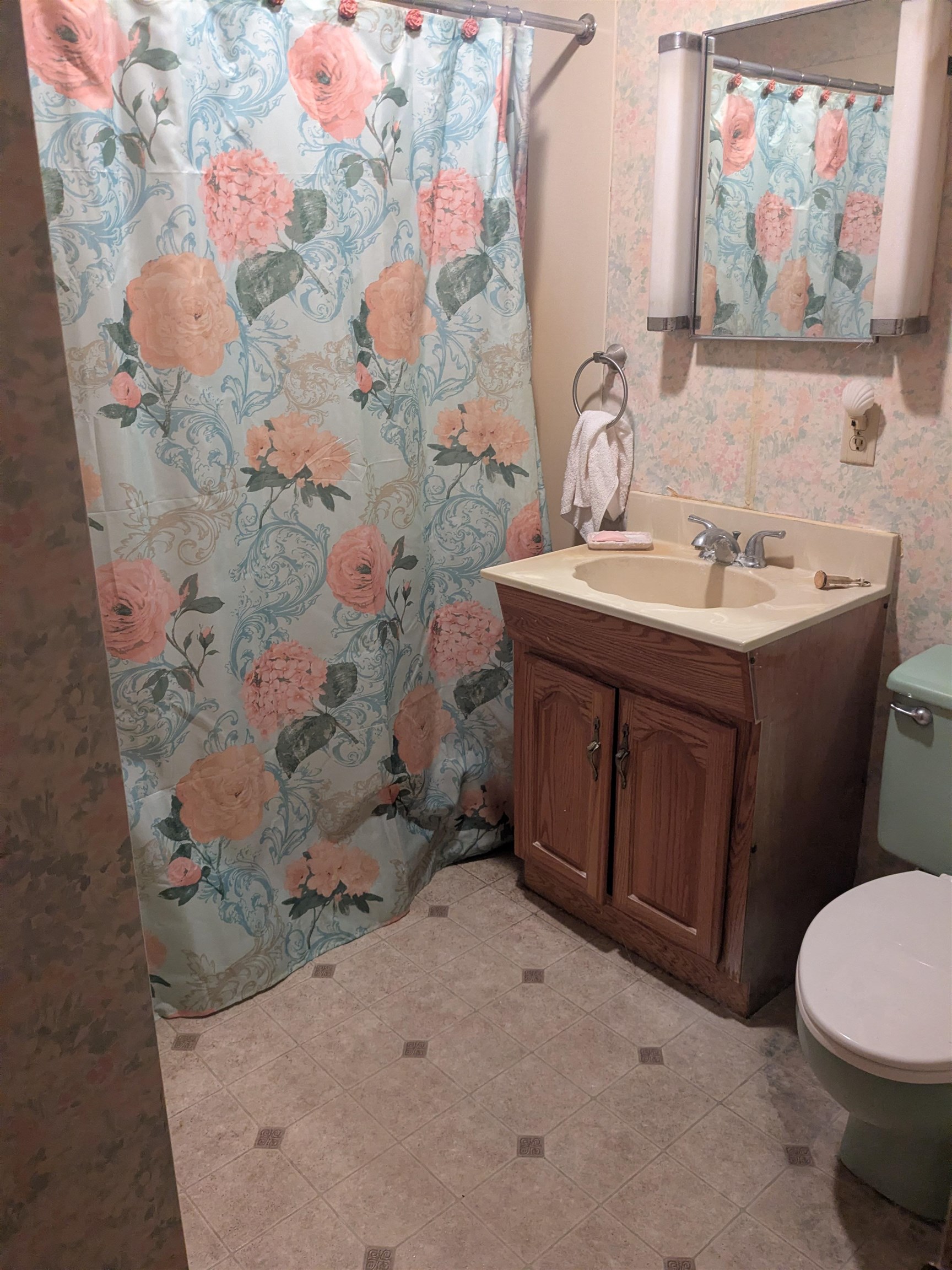 197 Mill Rd, North Hampton, NH 03862