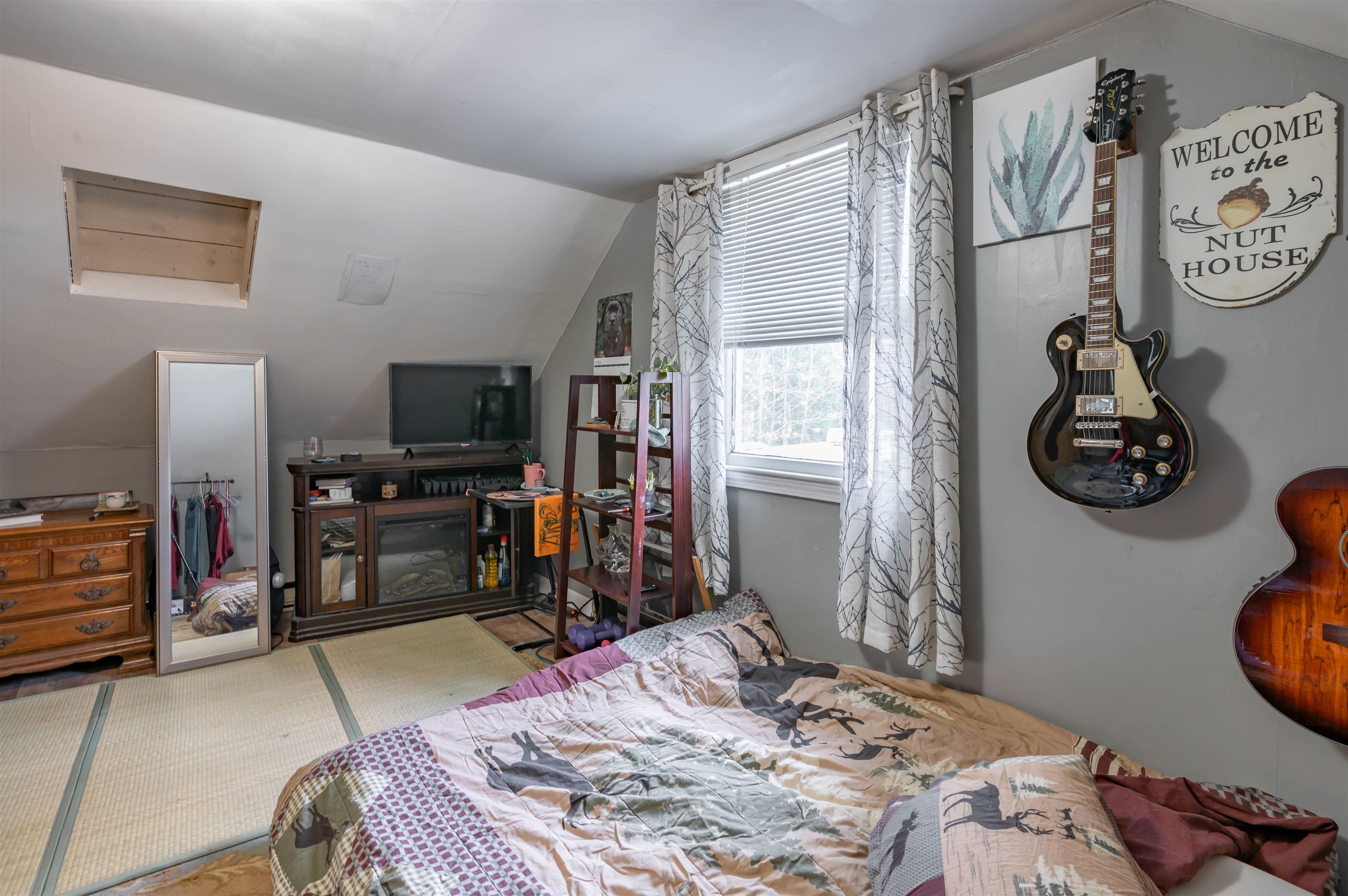 15 Autumn Rd, Hillsborough, NH 03244