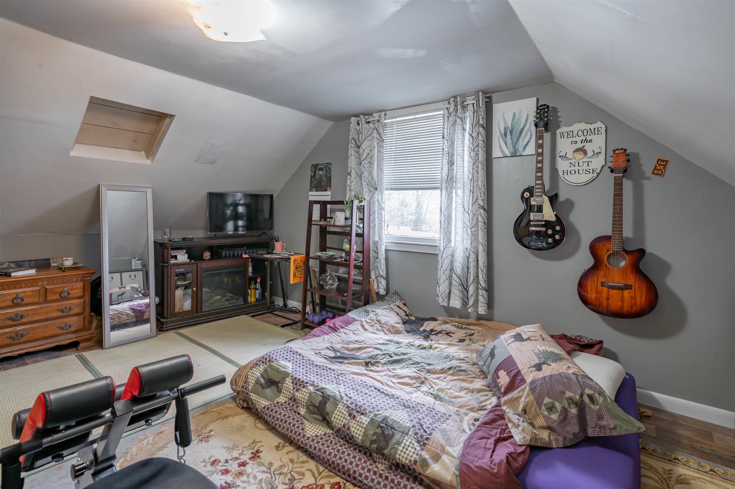 15 Autumn Rd, Hillsborough, NH 03244