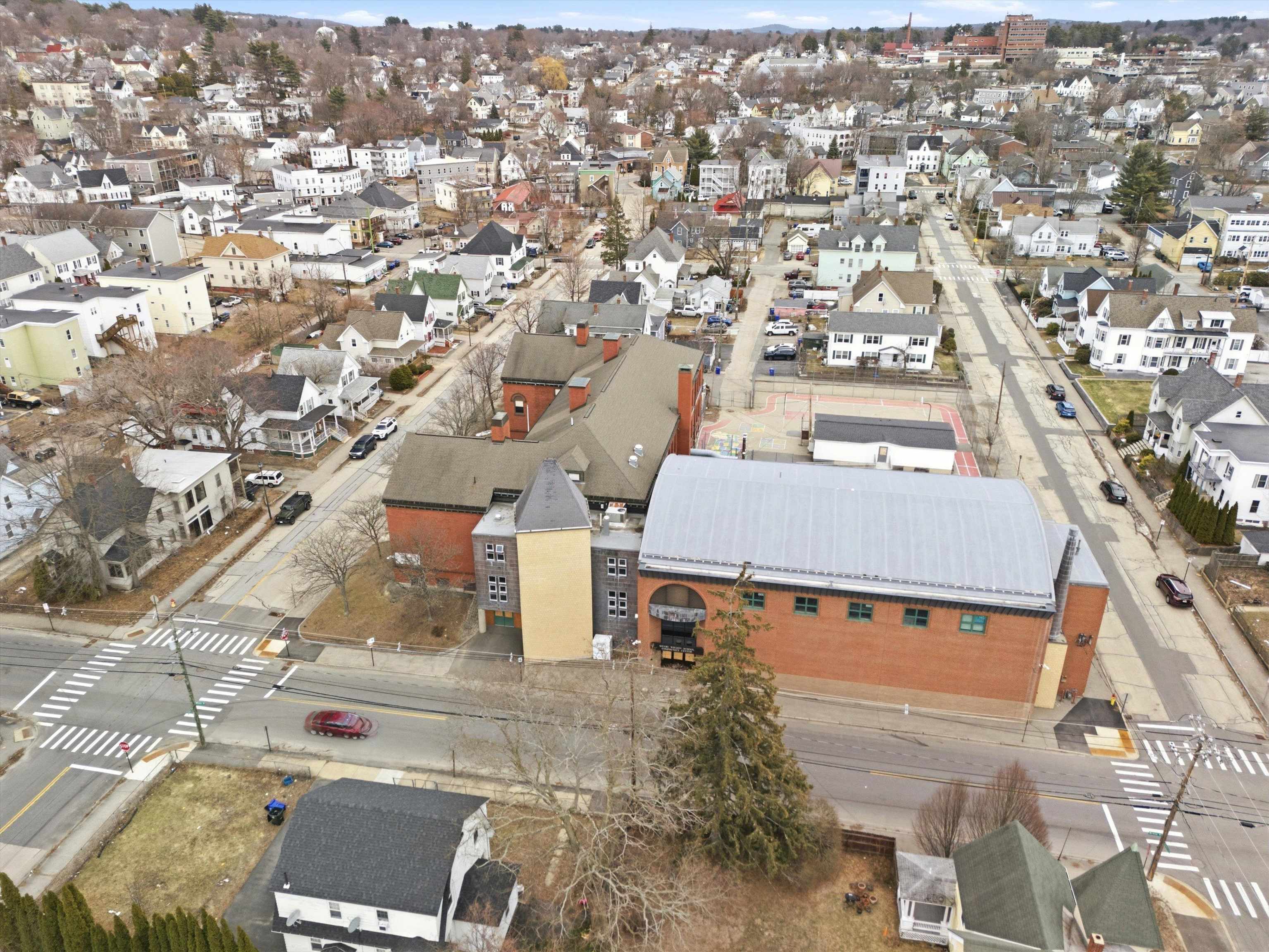 555 Cedar St, Manchester, NH 03103