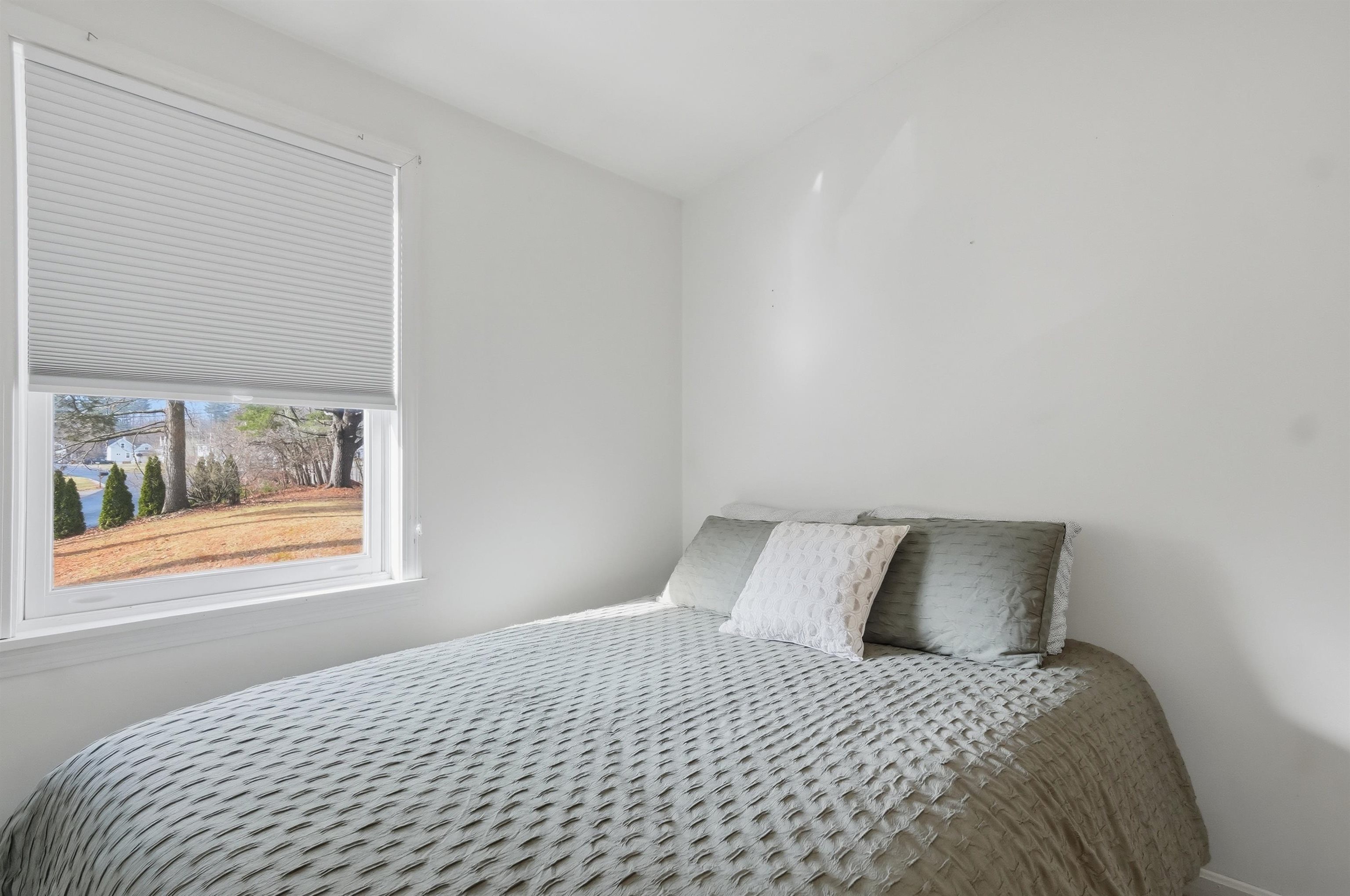 9 Kimberly Dr, Seabrook, NH 03874