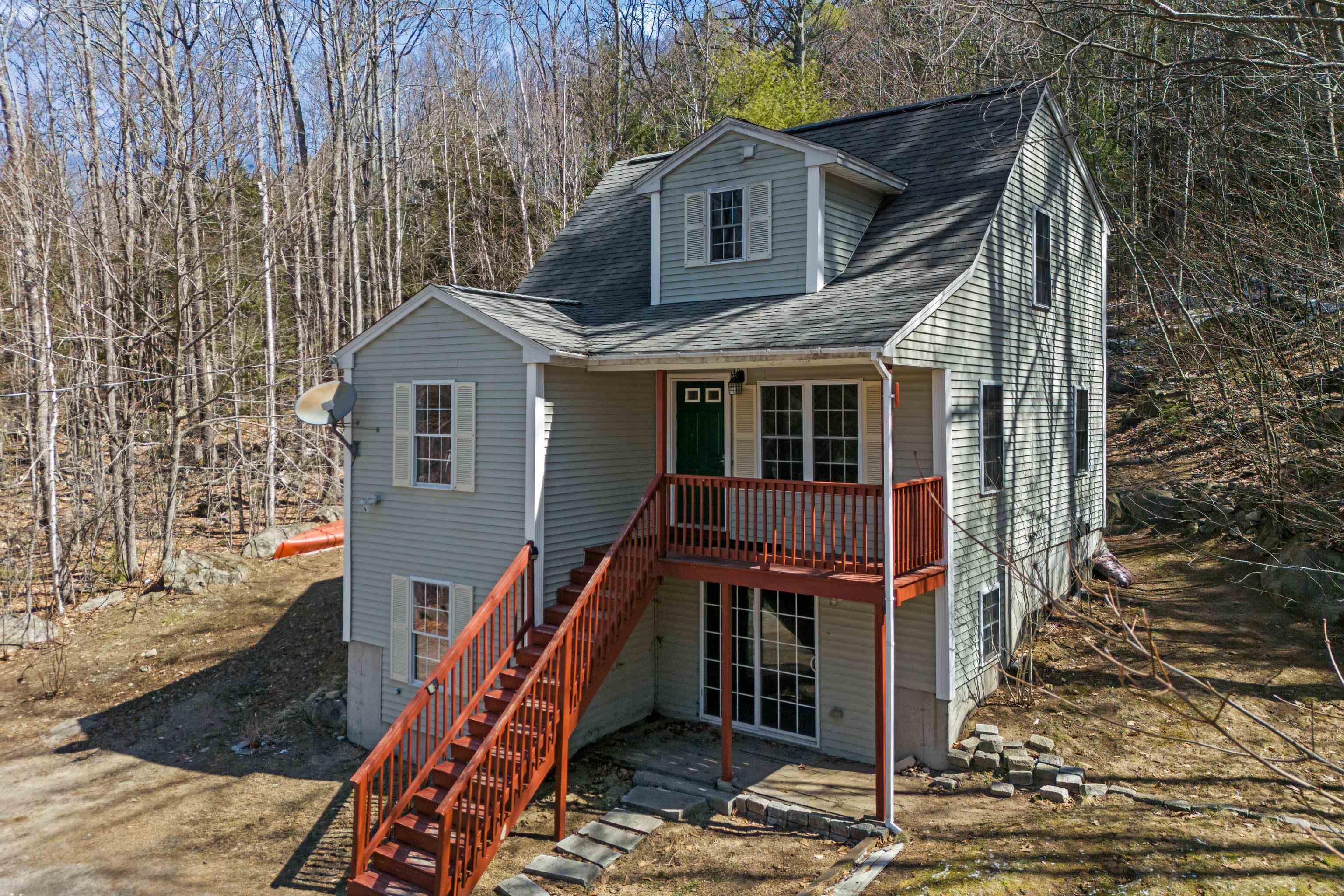 66 New Hampshire Dr, Webster, NH 03303