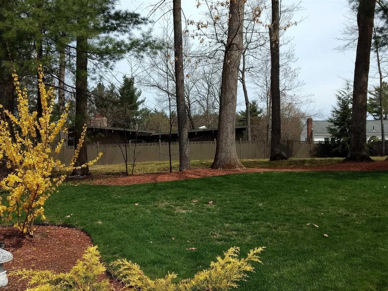 18 Boylston Ave, Nashua, NH 03064