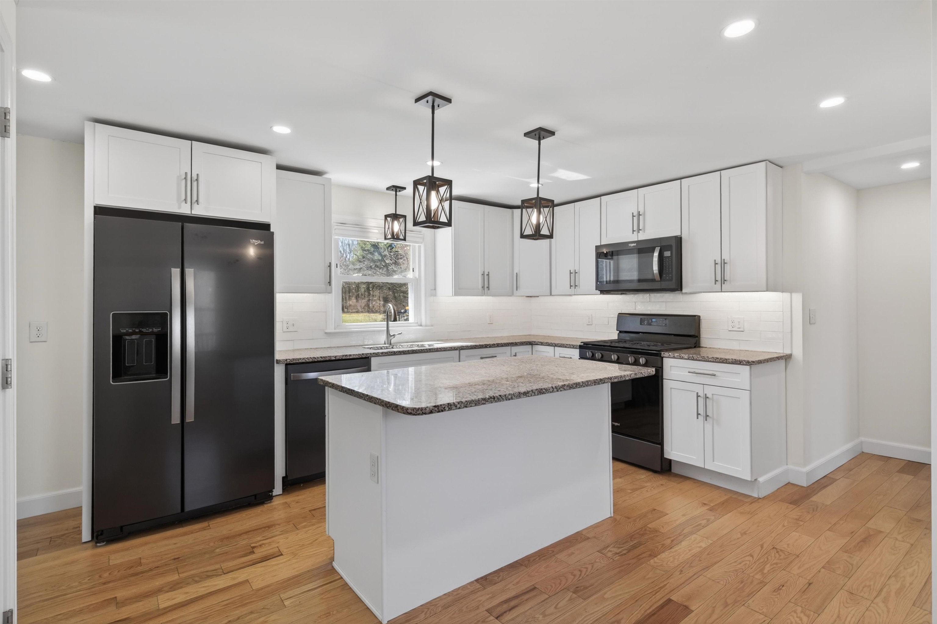 112 Tolend Rd, Dover, NH 03820