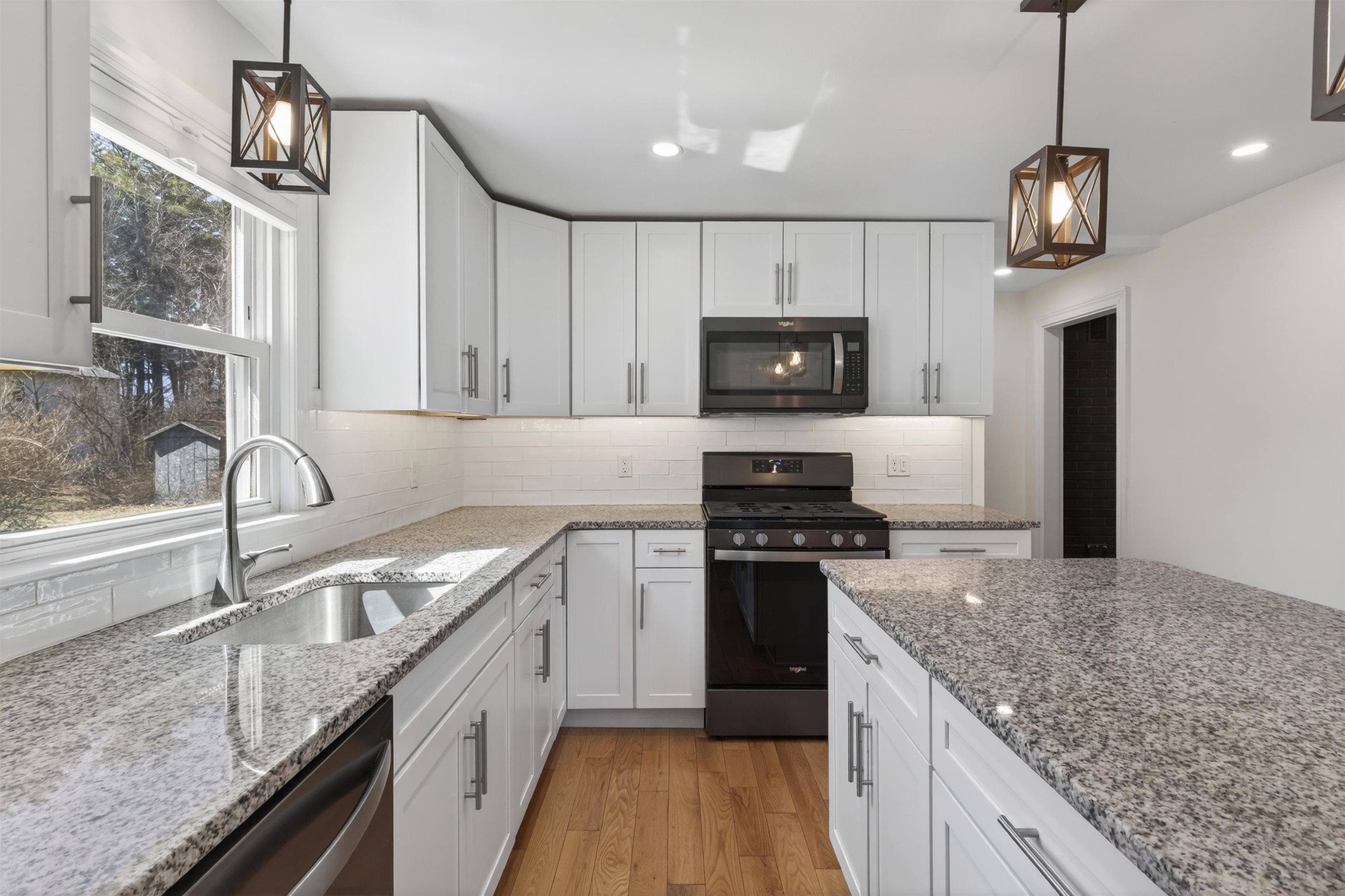 112 Tolend Rd, Dover, NH 03820