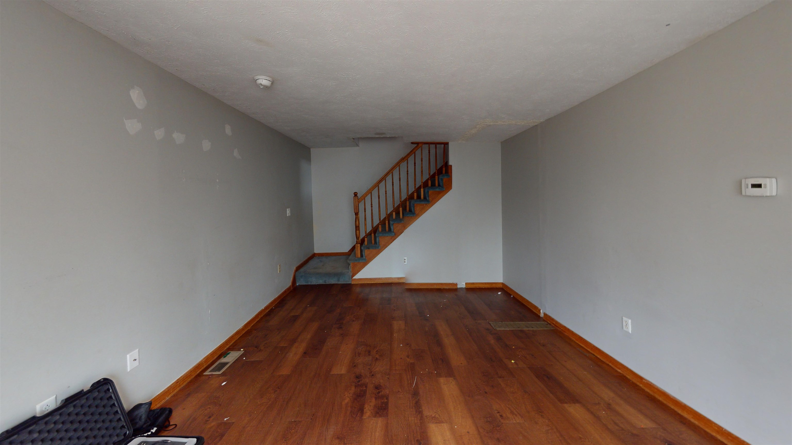 5B Mark St, Hudson, NH 03051