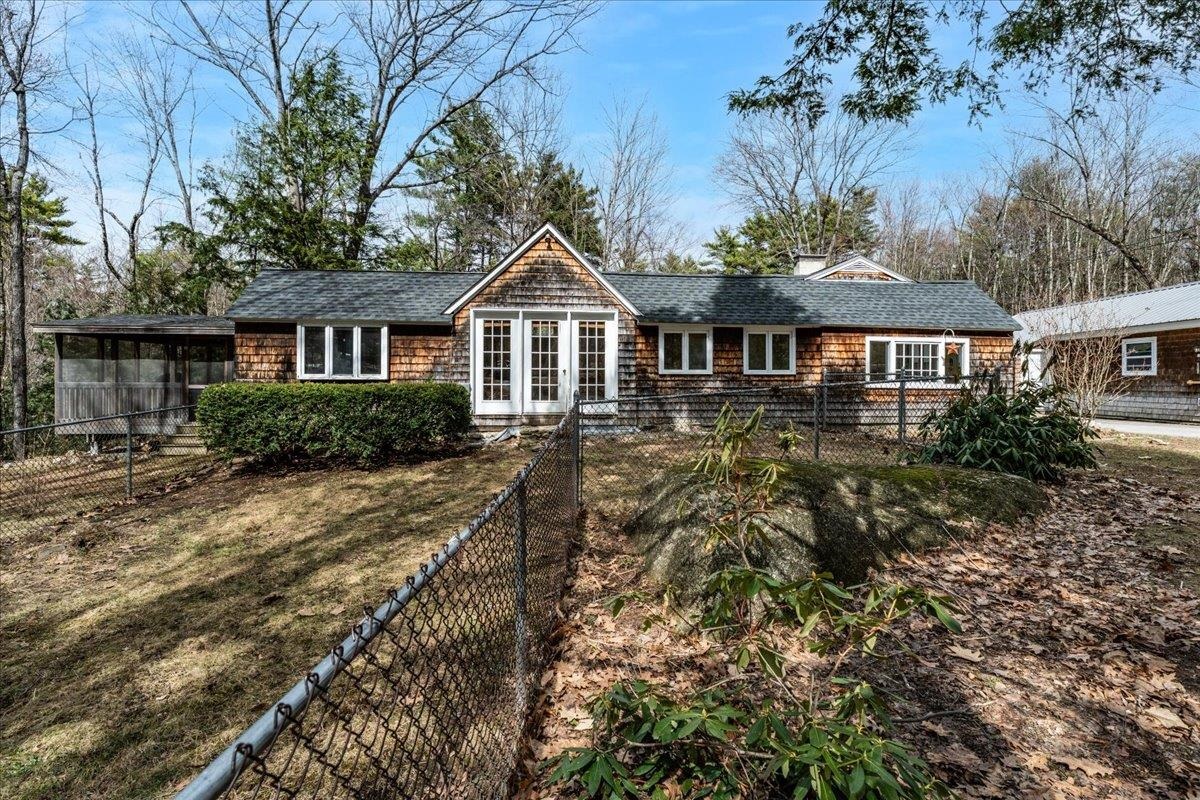 341 Flanders Rd, Henniker, NH 03242-6384