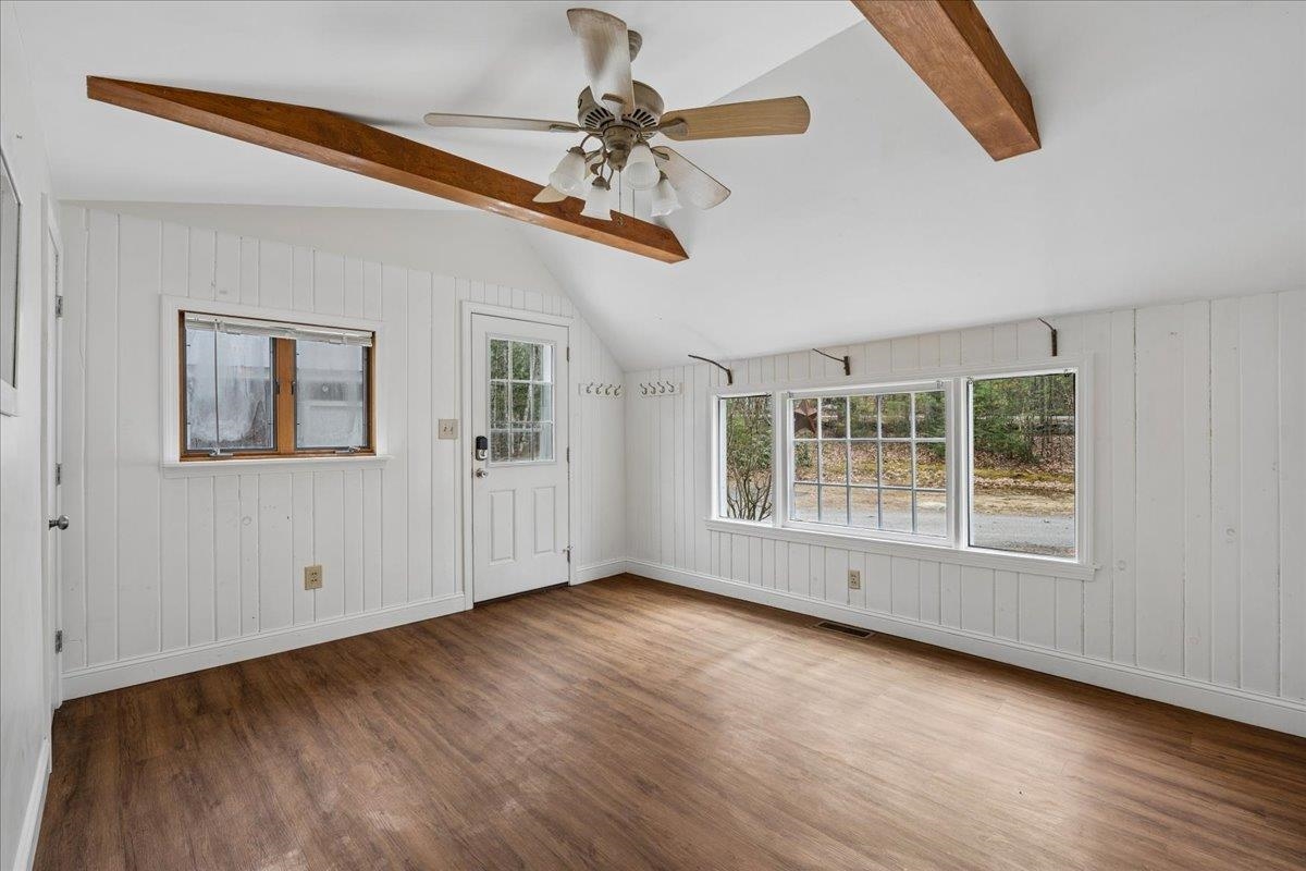 341 Flanders Rd, Henniker, NH 03242-6384