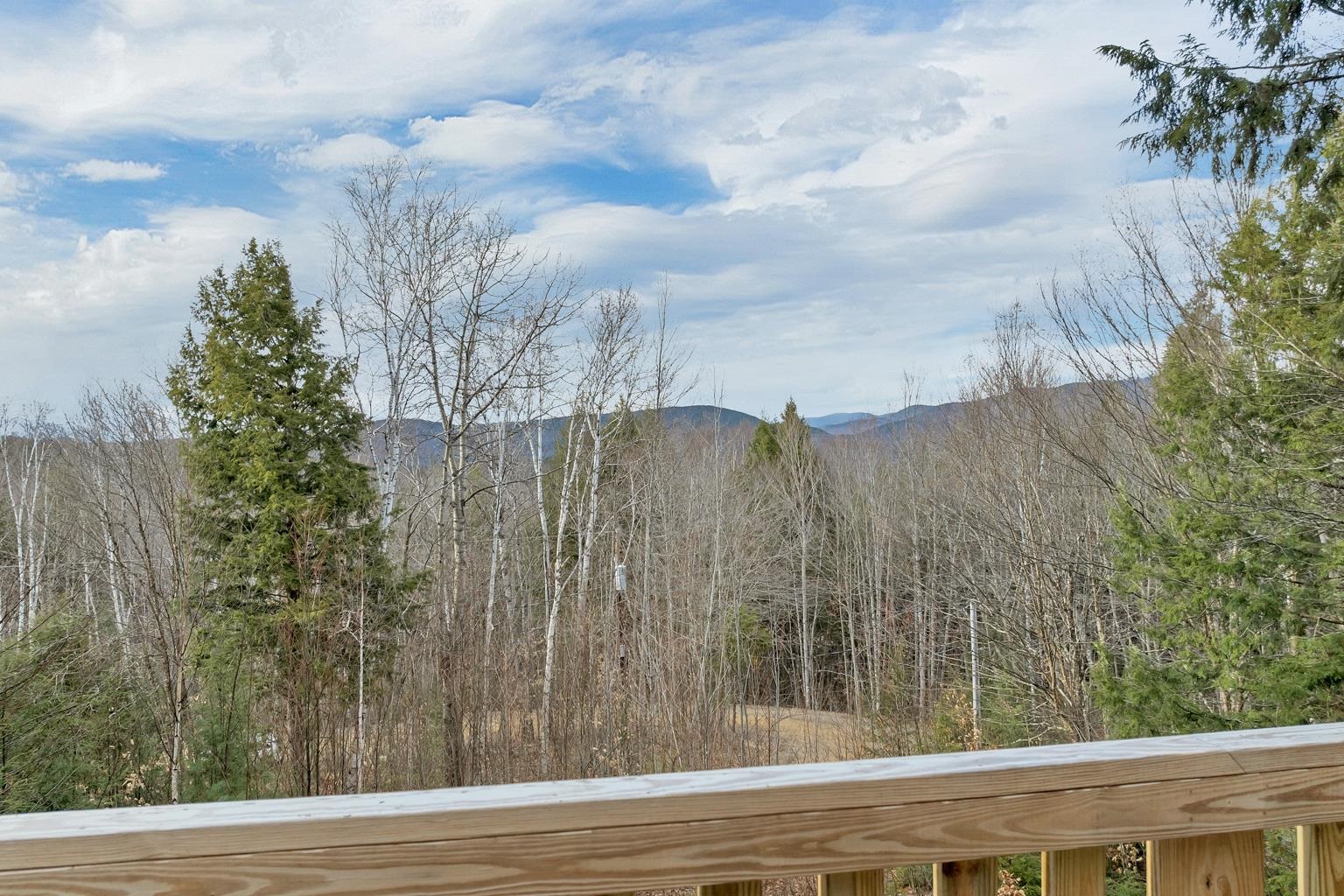 30 Chapman Cir, Campton, NH 03223