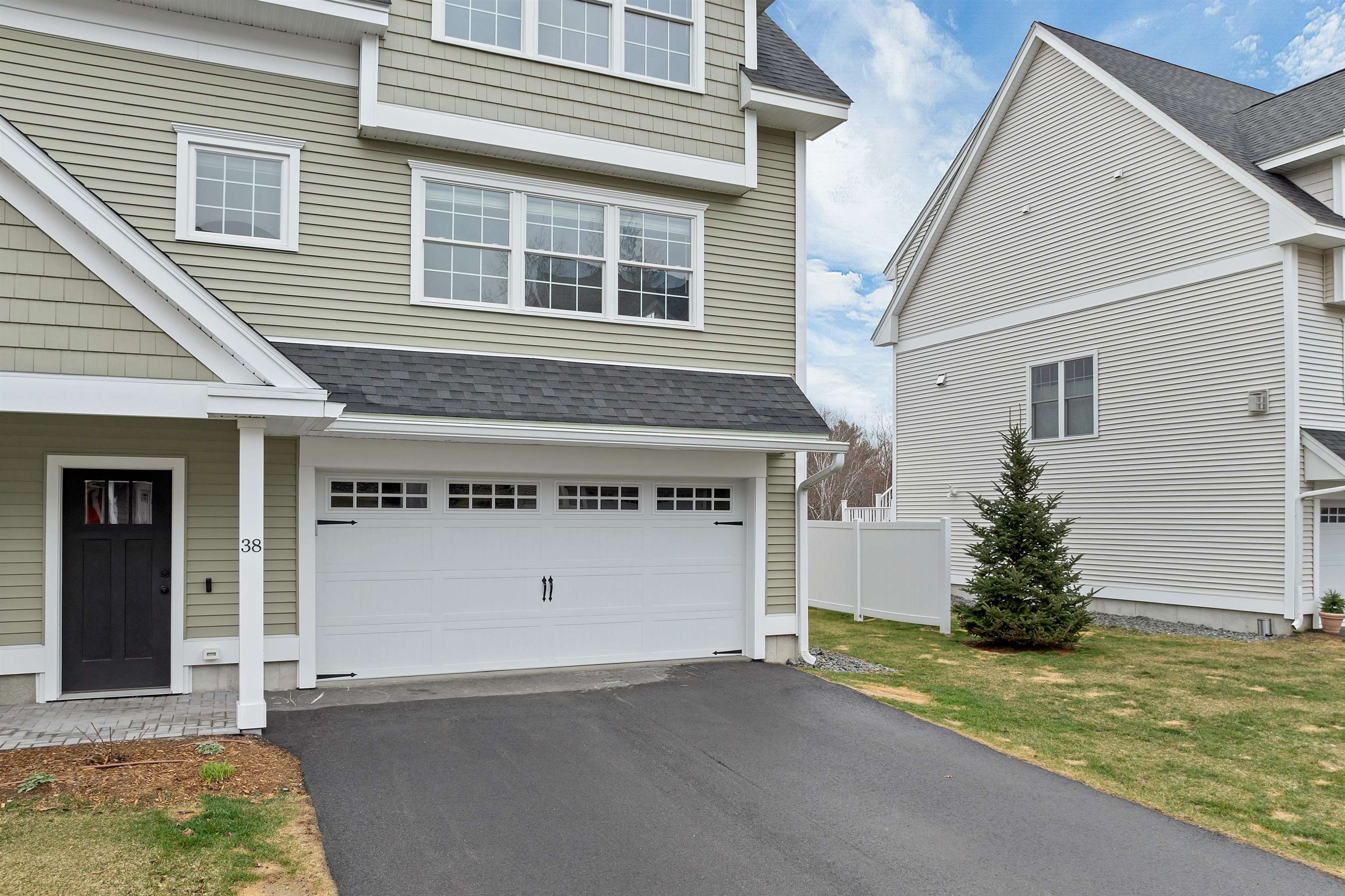 38 Green Rd, Newmarket, NH 03857