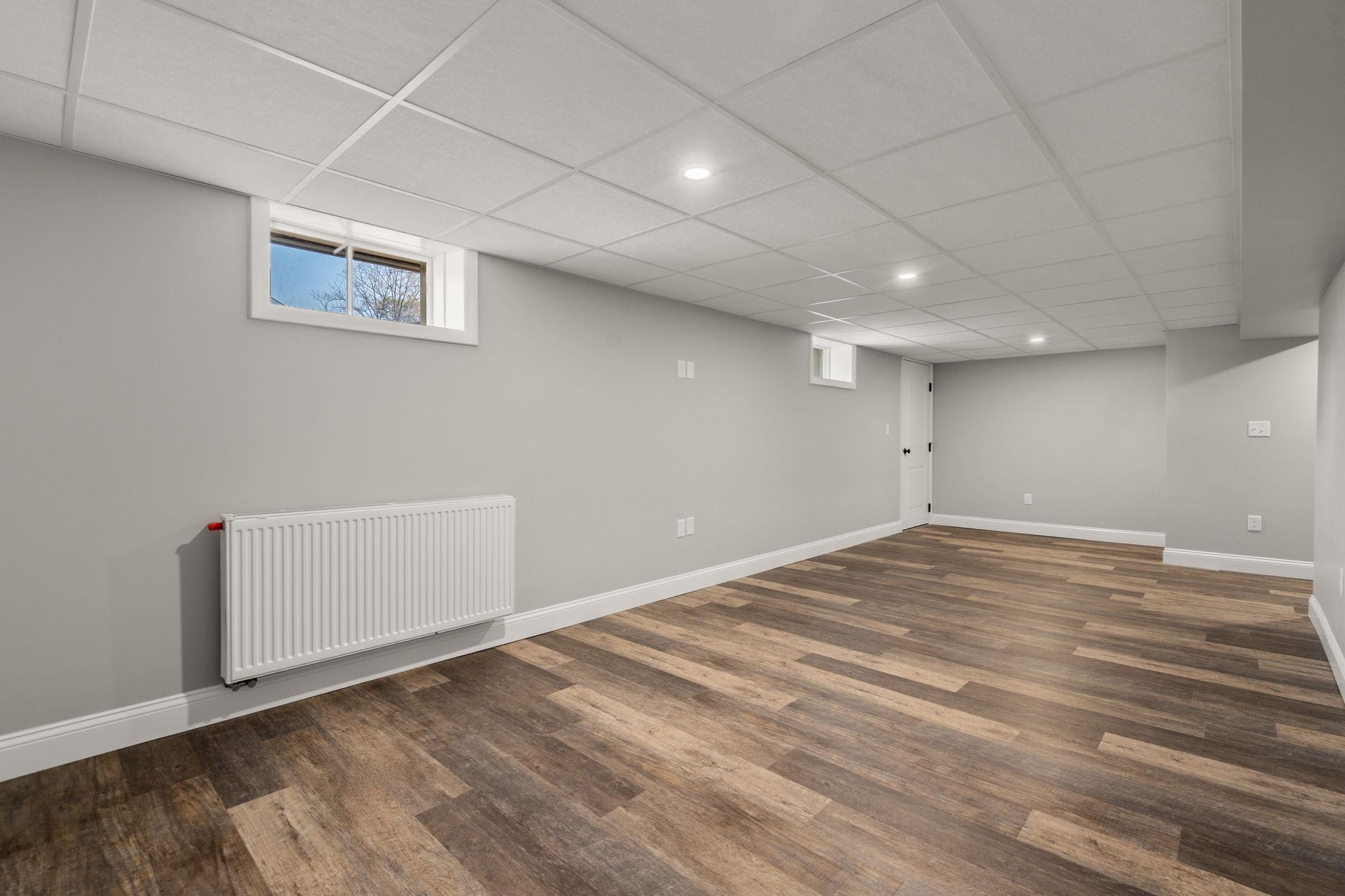 3 Exeter St, Derry, NH 03038