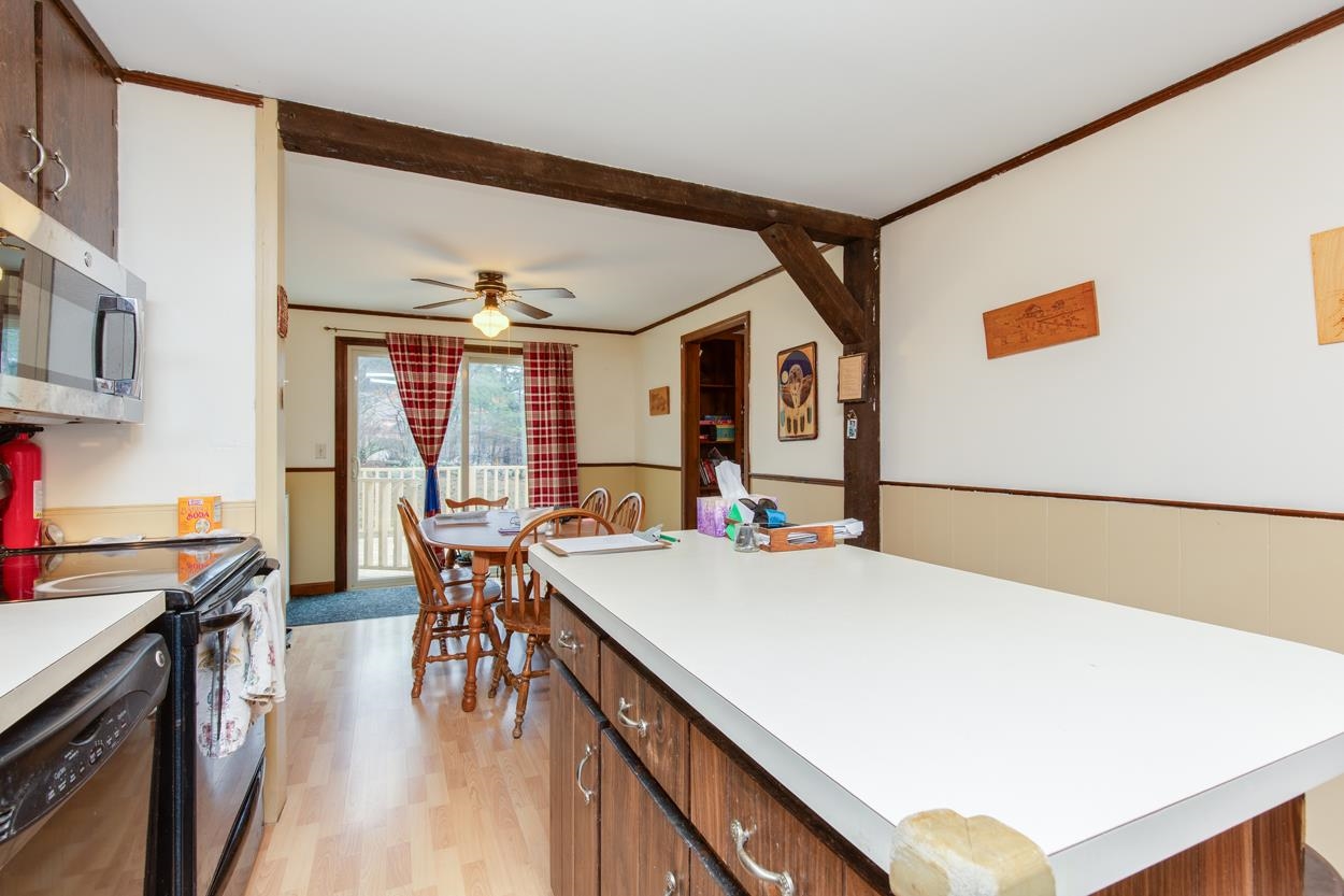 12 Severance Dr, Londonderry, NH 03053